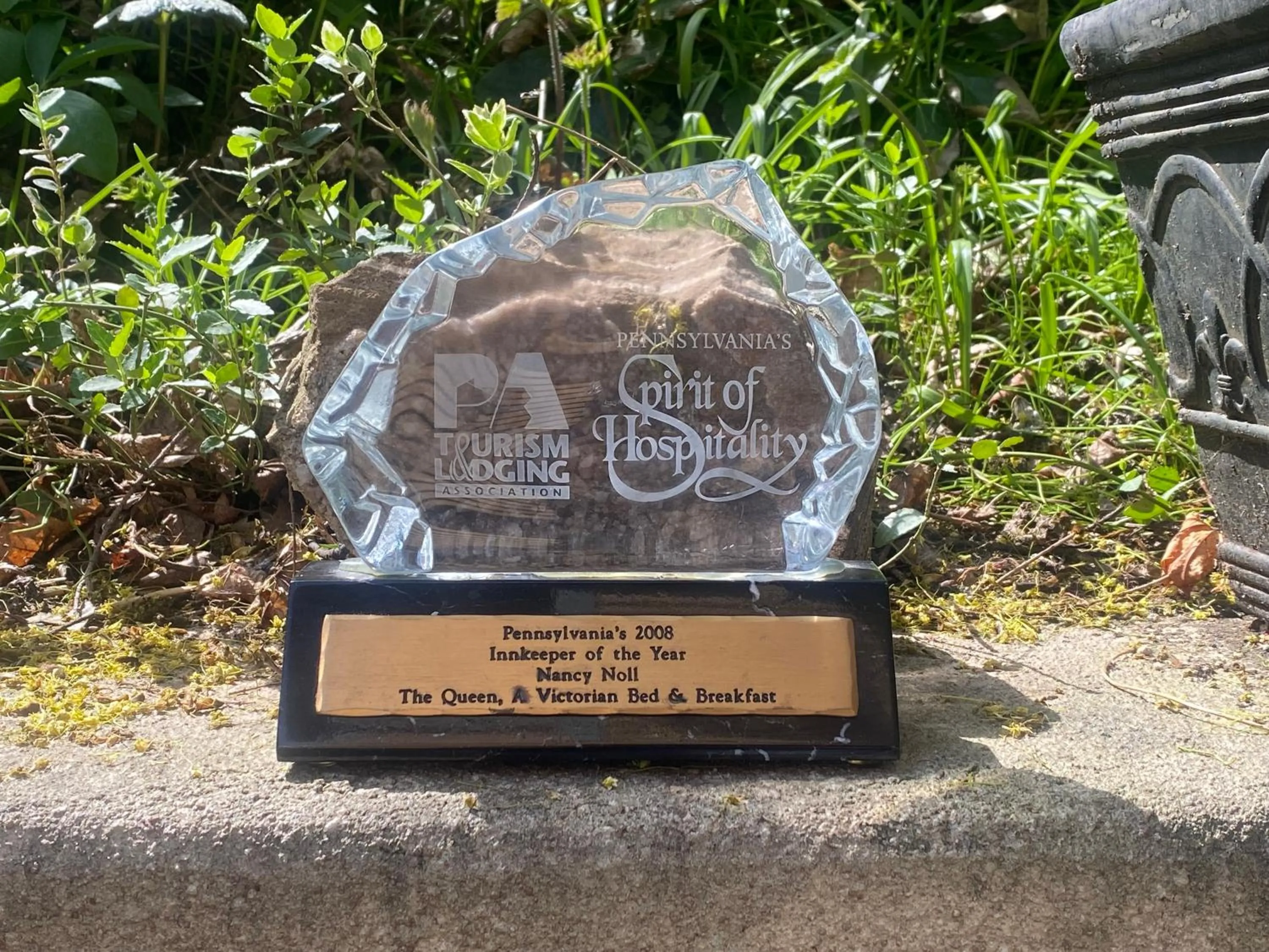 Certificate/Award in The Queen, A Victorian Bed & Breakfast