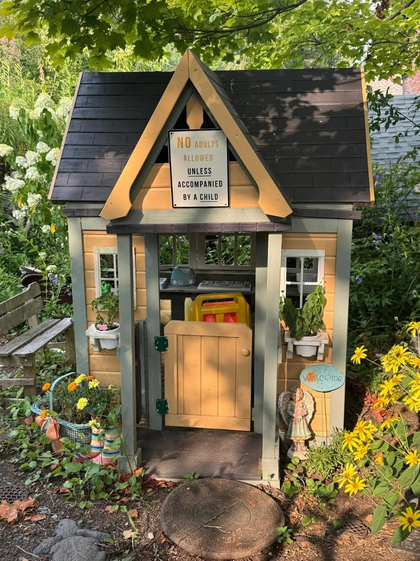 Children play ground in The Queen, A Victorian Bed & Breakfast