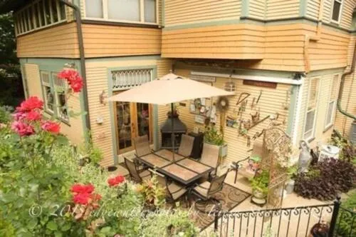 Balcony/Terrace in The Queen, A Victorian Bed & Breakfast