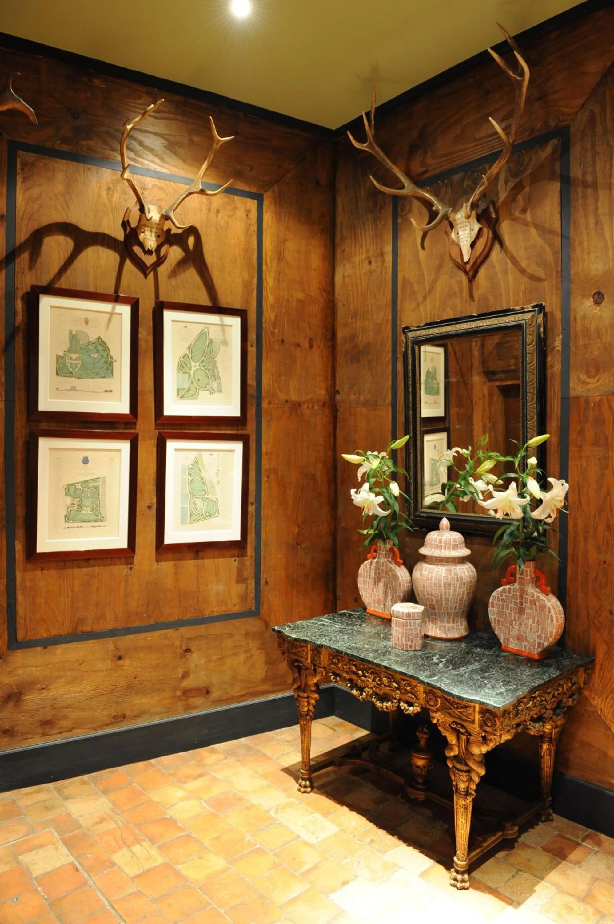 Lobby or reception in Château De La Bourdaisière