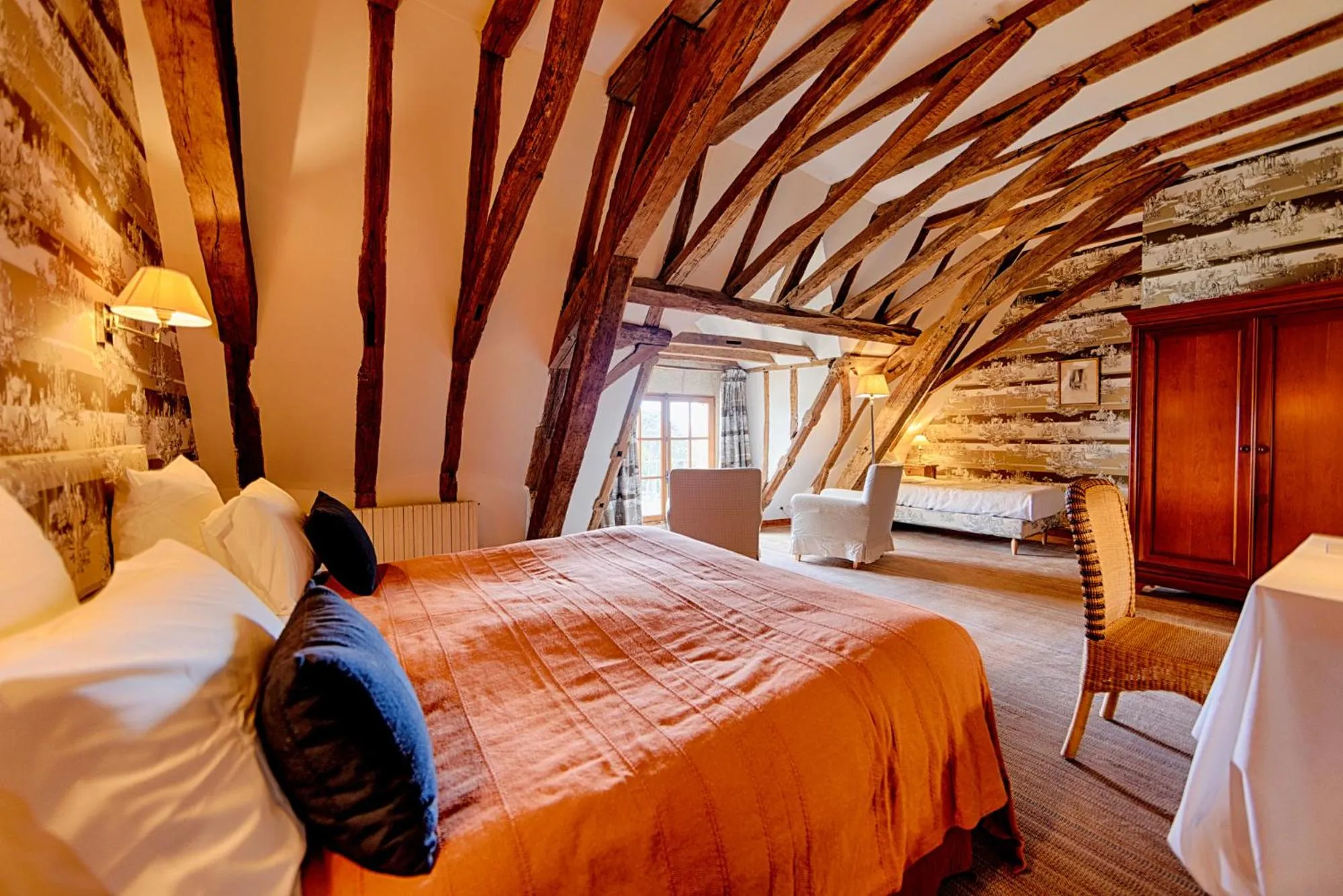 Photo of the whole room, Bed in Château De La Bourdaisière
