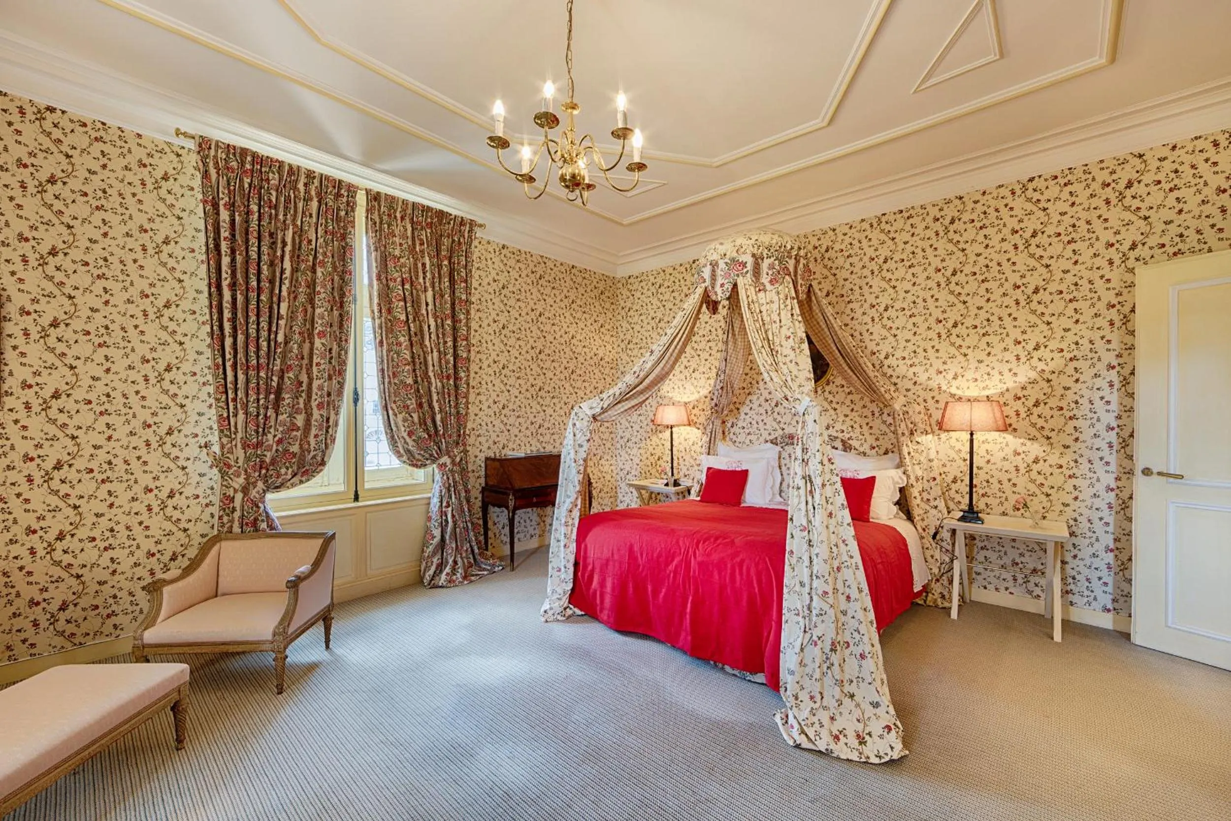 Photo of the whole room, Bed in Château De La Bourdaisière