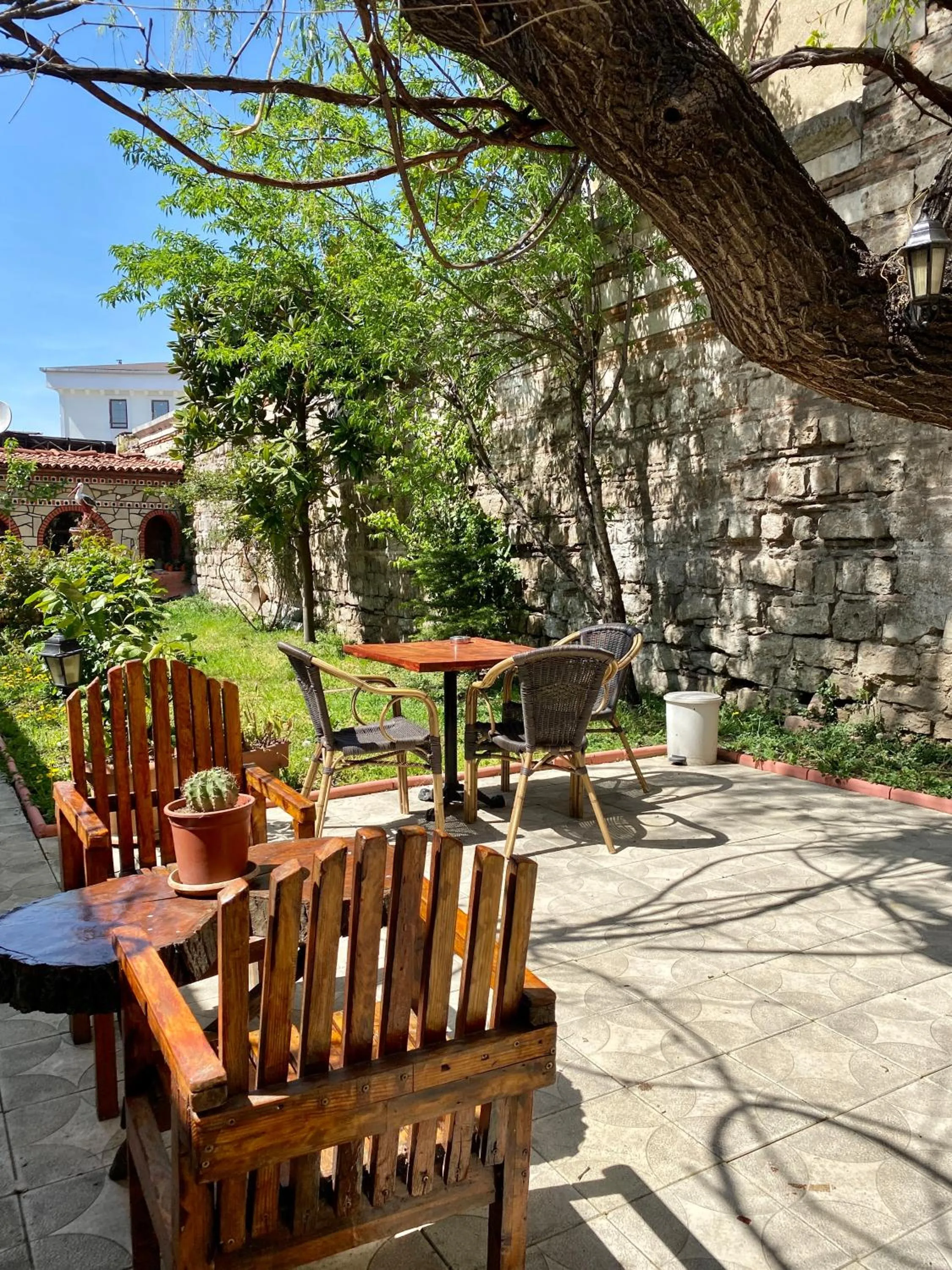 Patio in Taşhan Hotel