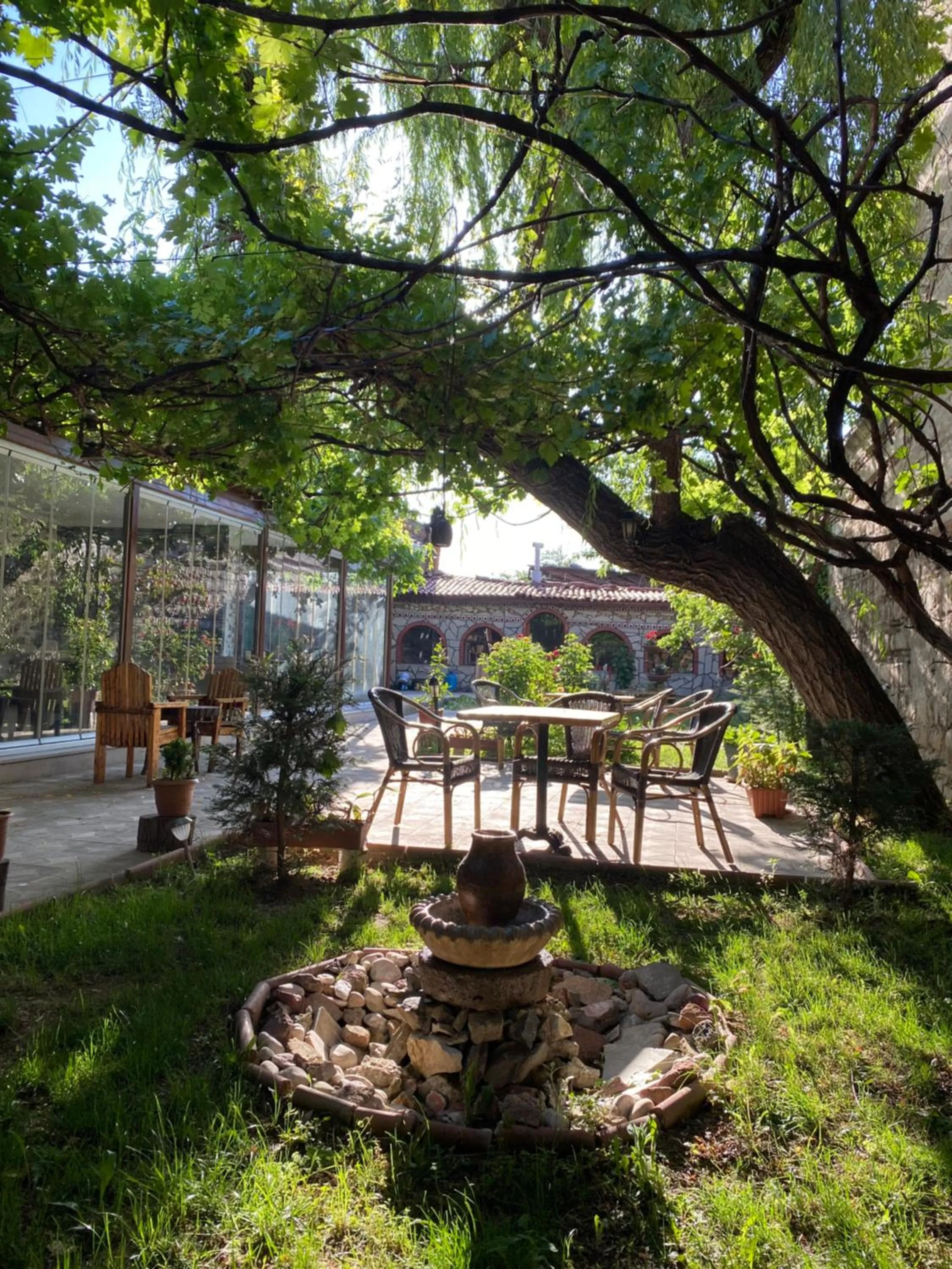 Restaurant/places to eat in Taşhan Hotel