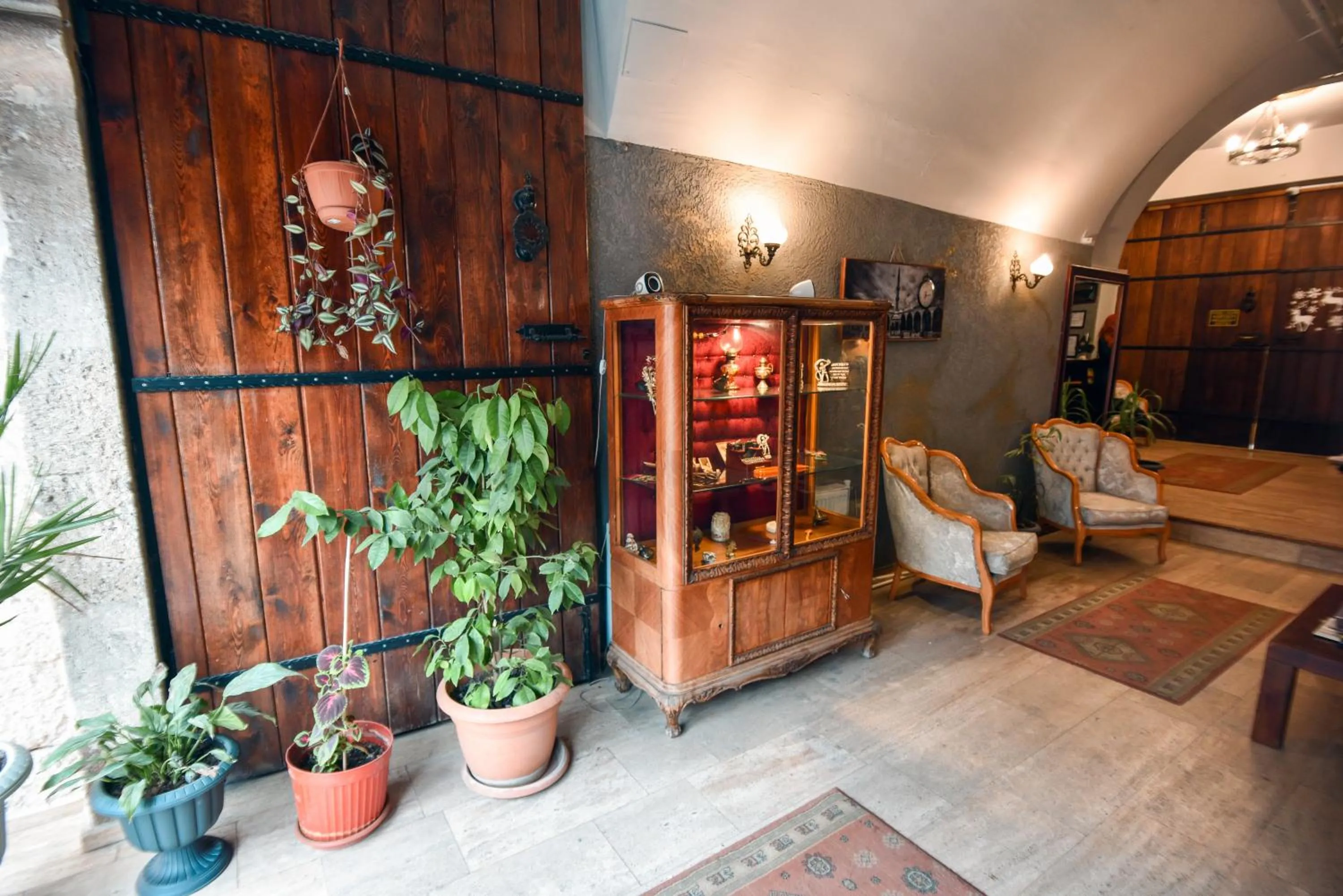 Lobby or reception in Taşhan Hotel