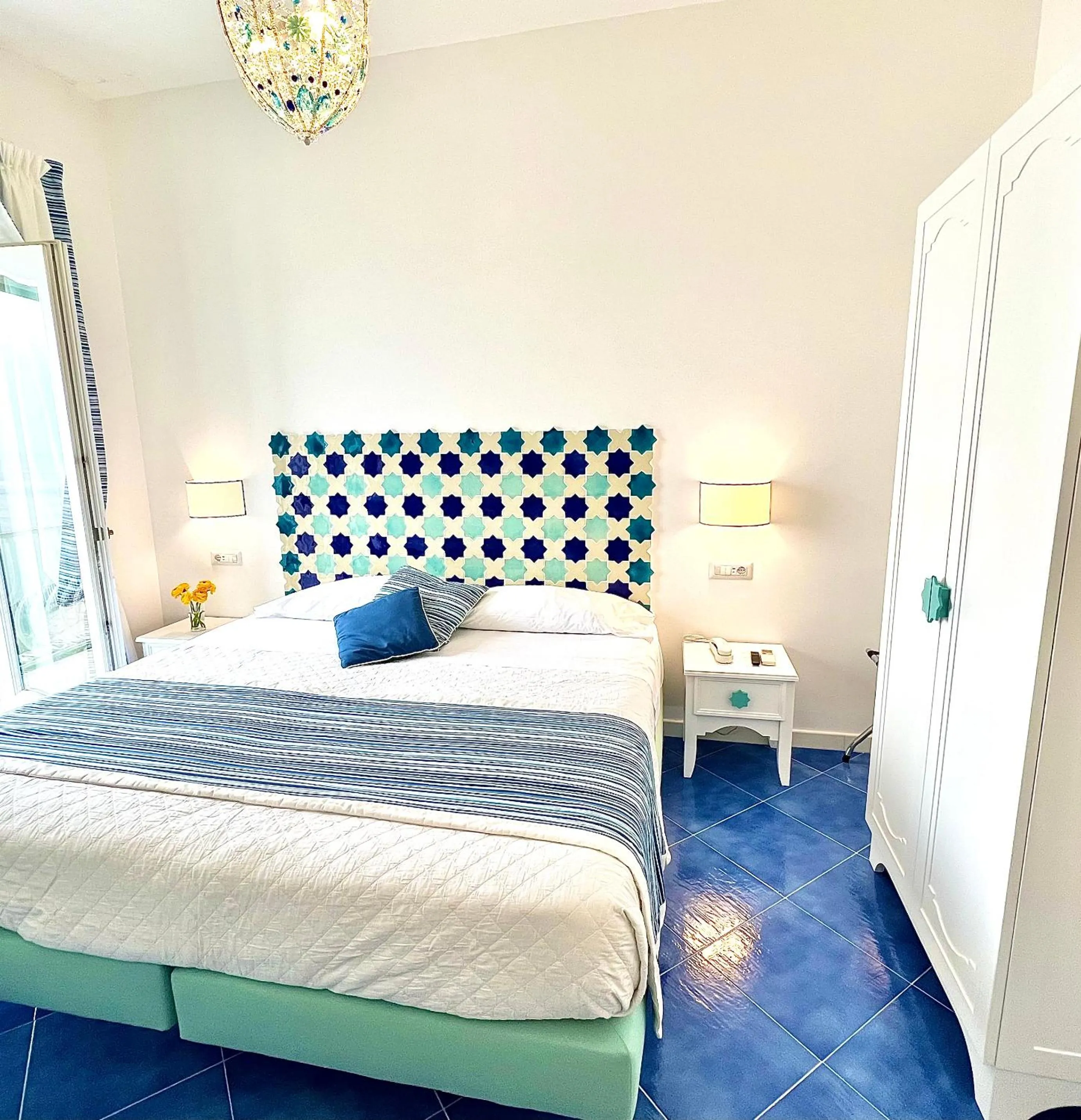 Bedroom, Bed in Hotel Villa Delle Palme in Positano