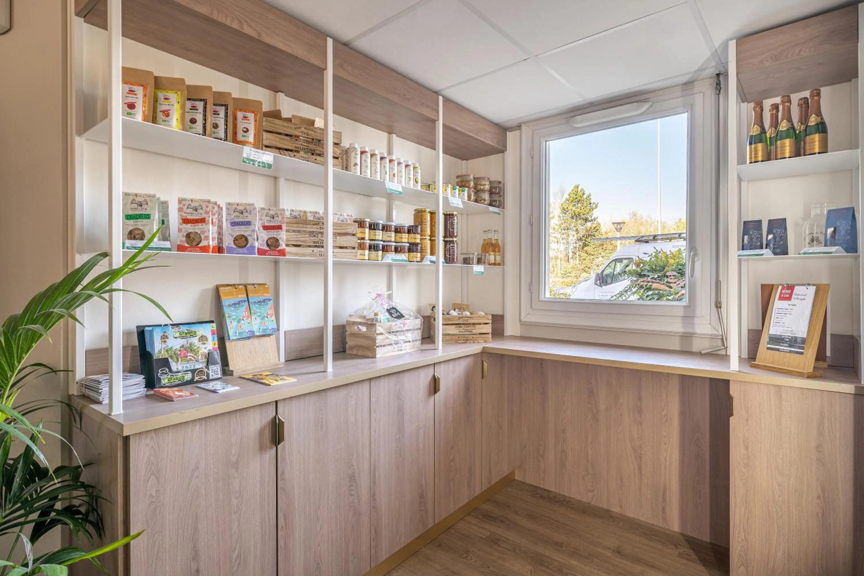 Food and drinks in Brit Hotel Angers Parc Expo - L'Acropole