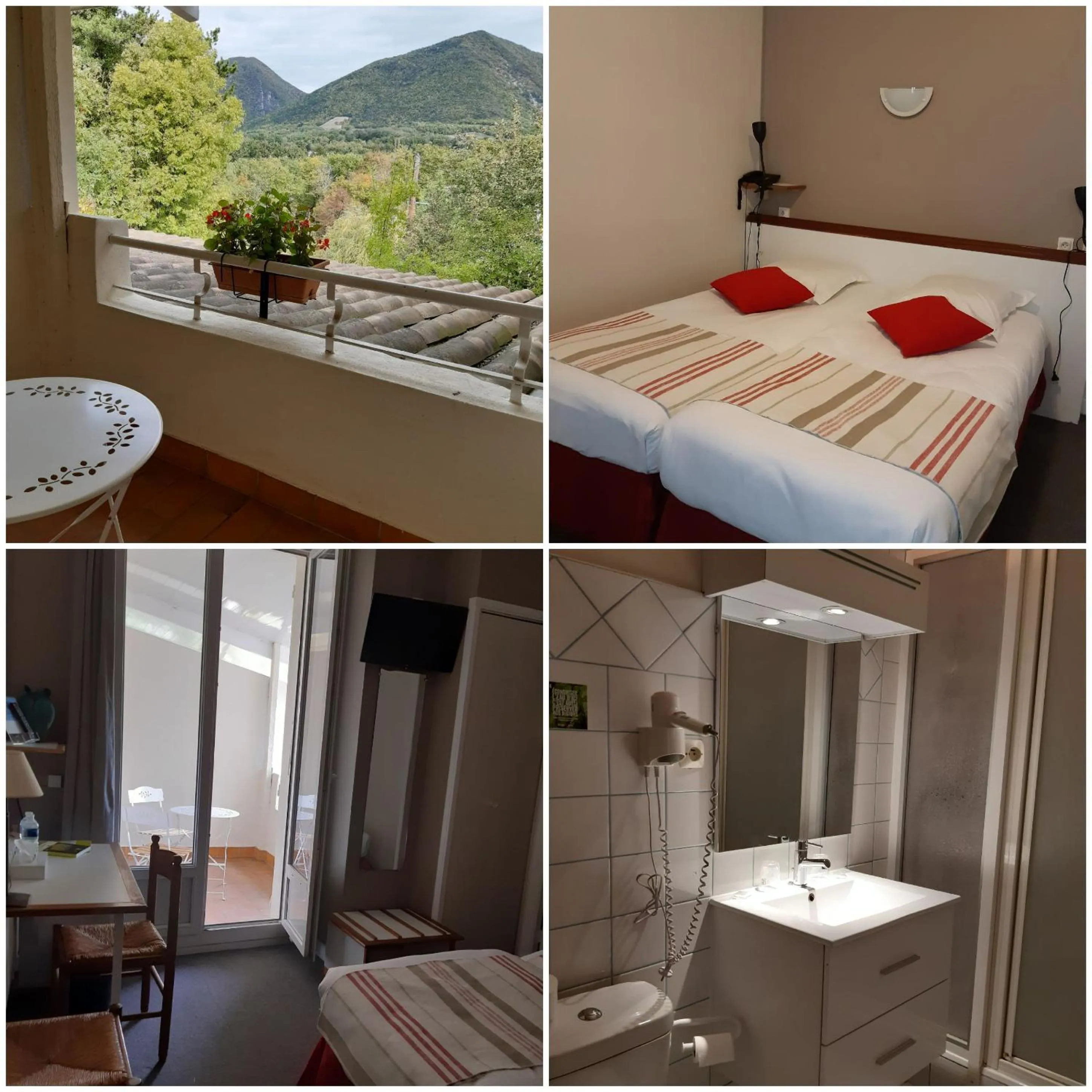 Bed in Logis Hotel Le Relais du Serre