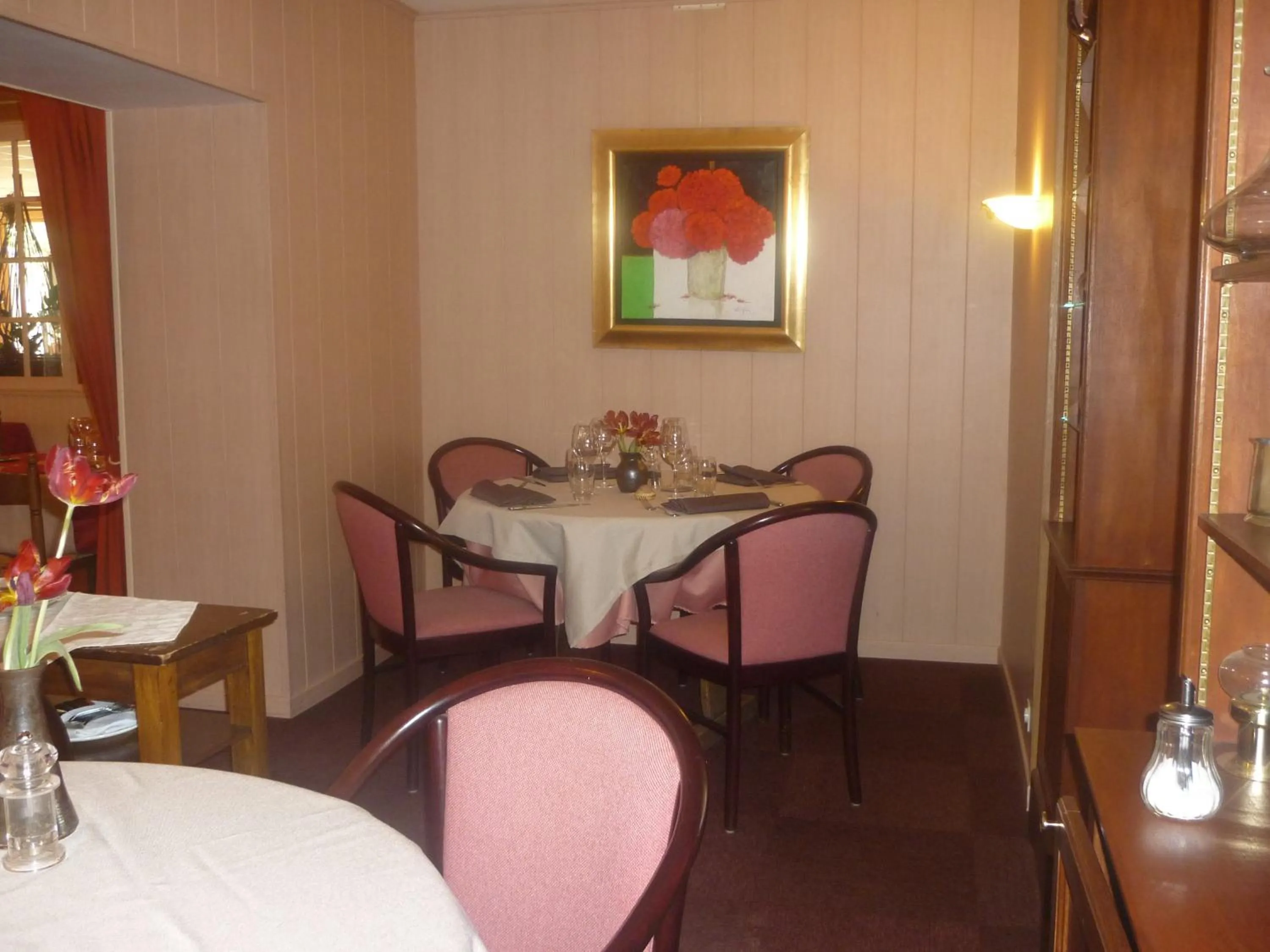 Restaurant/places to eat in Logis Hotel Le Relais du Serre