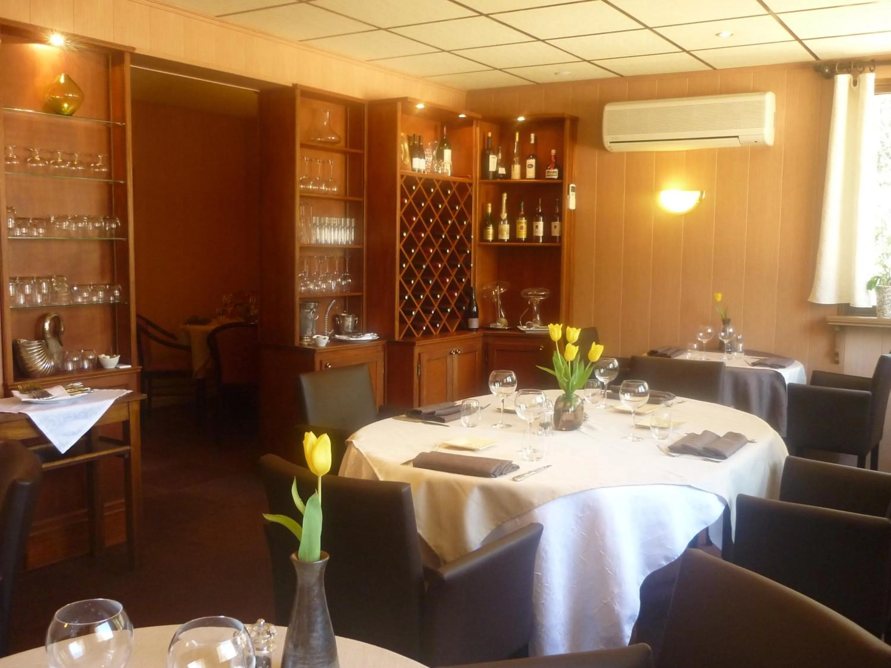 Restaurant/places to eat in Logis Hotel Le Relais du Serre