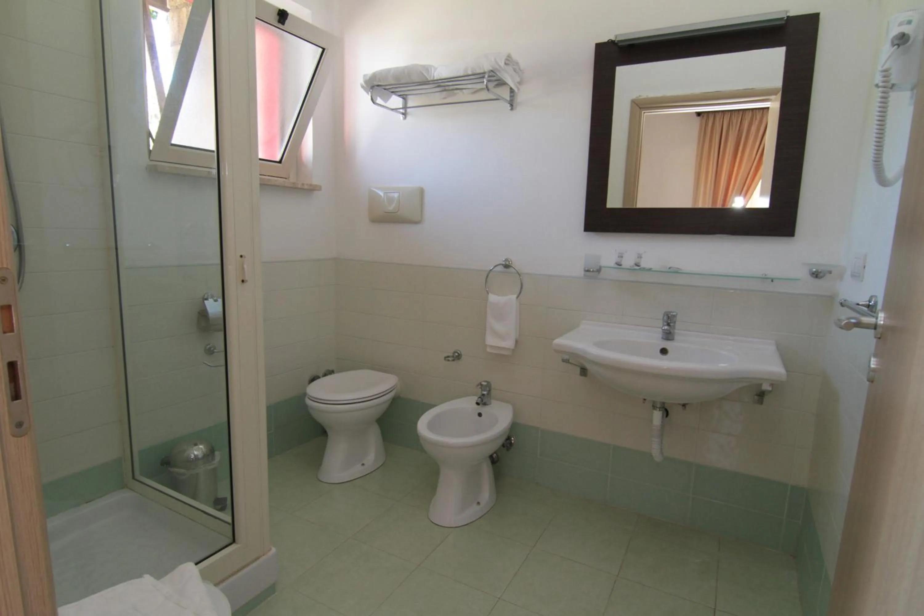 Toilet in Club Esse Sunbeach