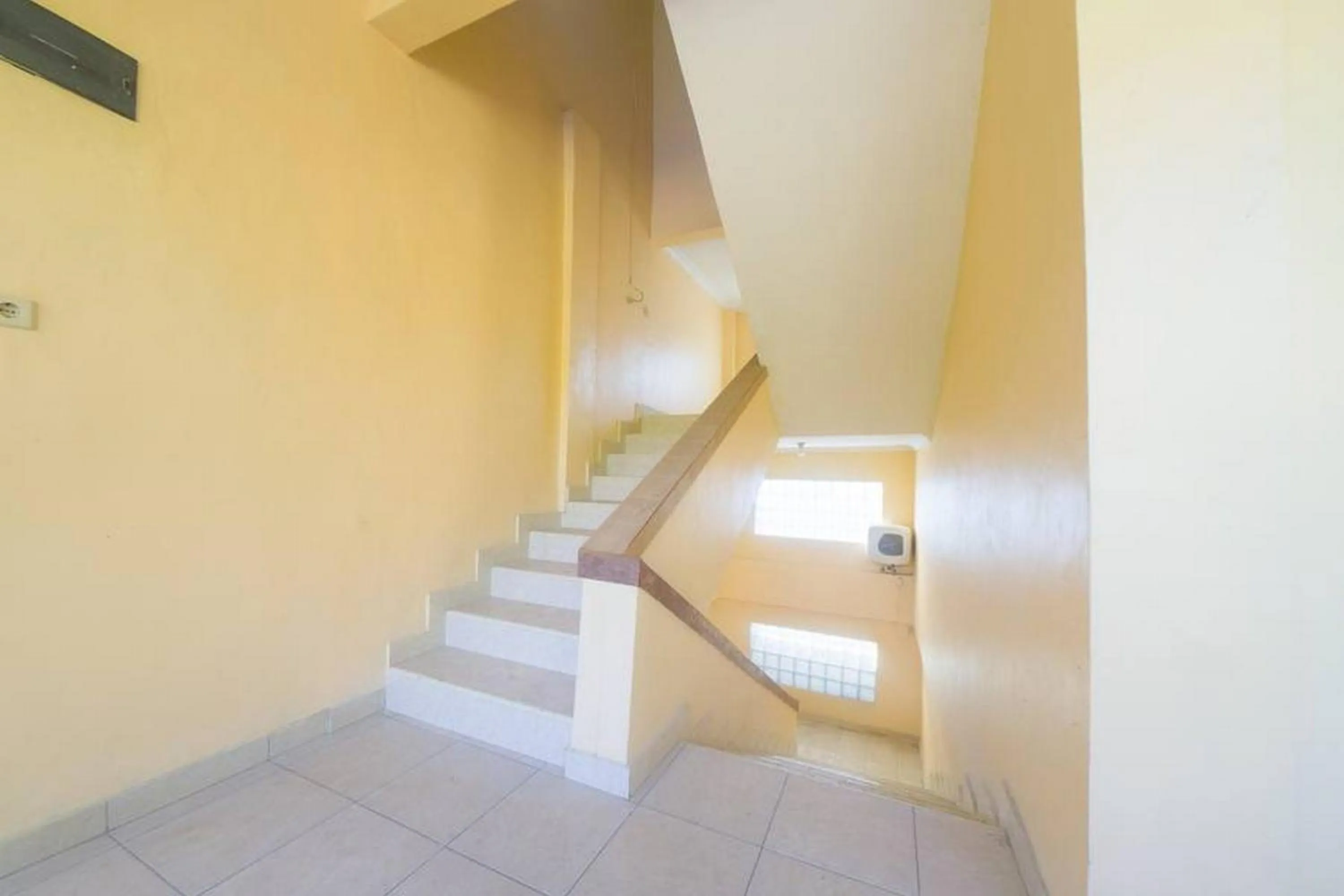 Facade/entrance in RedDoorz near Nusa Cendana University