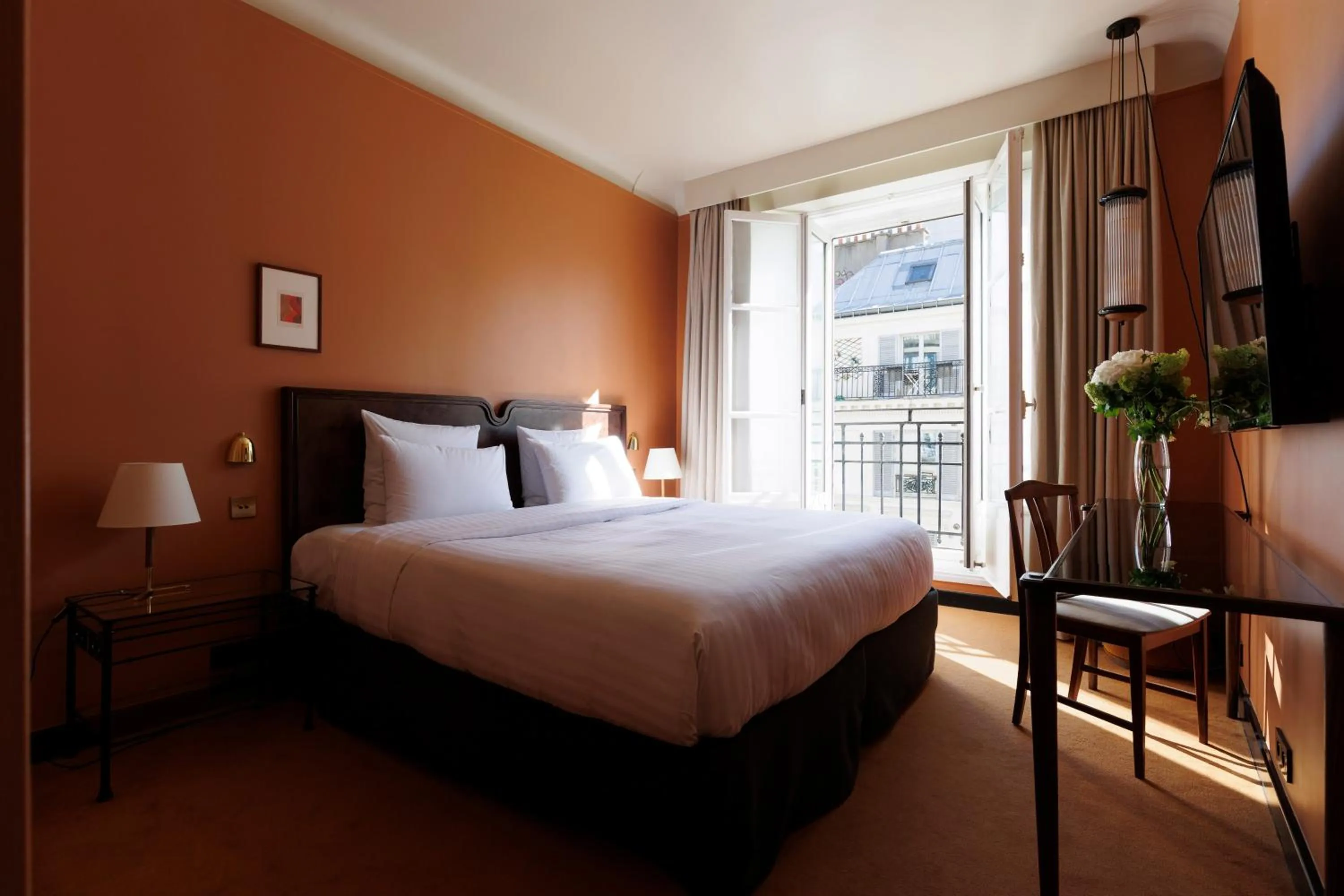 Photo of the whole room, Bed in Hotel Rochechouart, a Member of Design Hotels