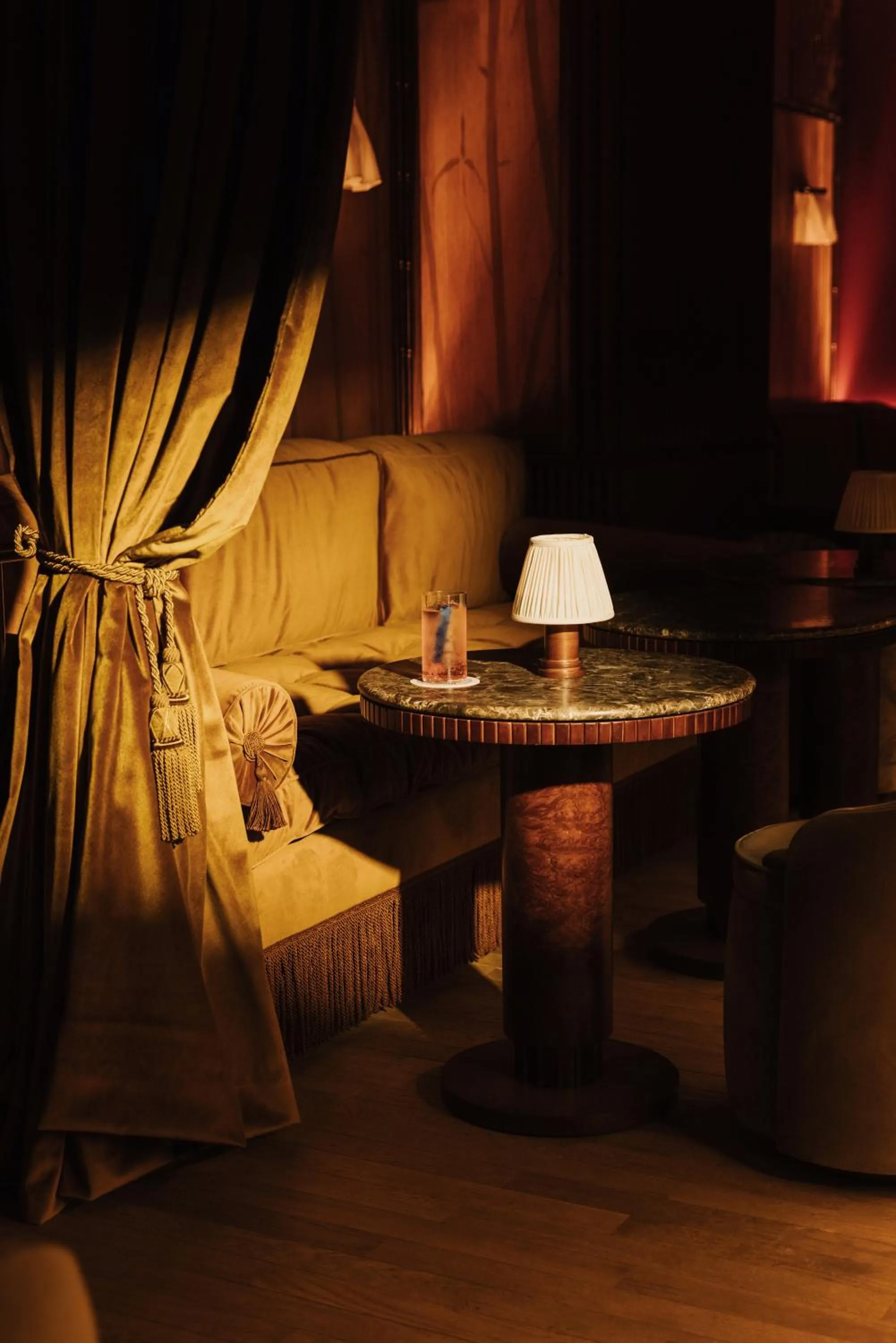 Lounge or bar in Hotel Rochechouart, a Member of Design Hotels