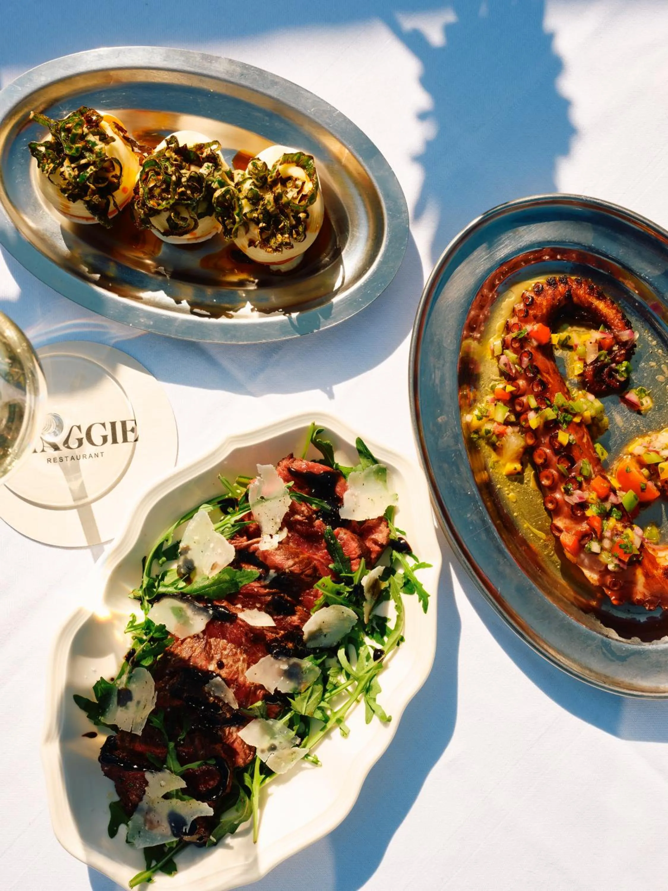 Restaurant/places to eat in Hotel Rochechouart, a Member of Design Hotels