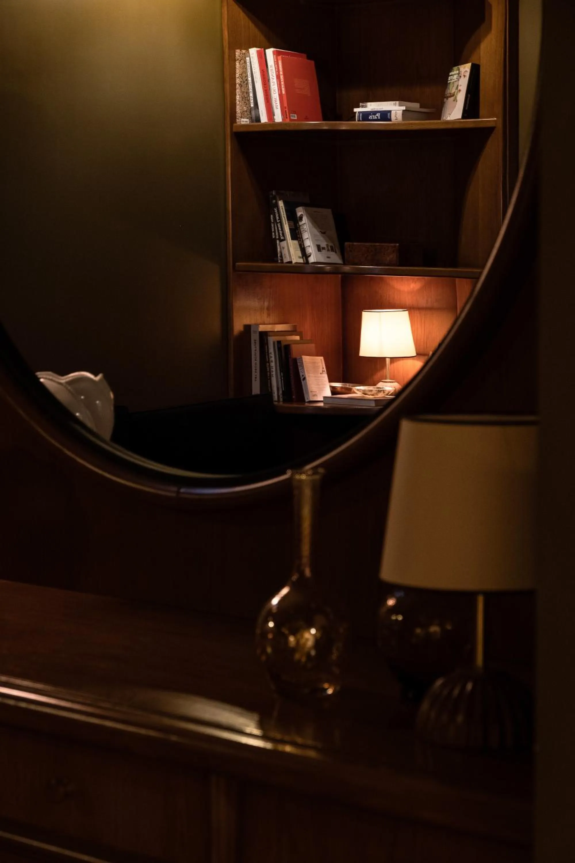 Lounge or bar in Hotel Rochechouart, a Member of Design Hotels