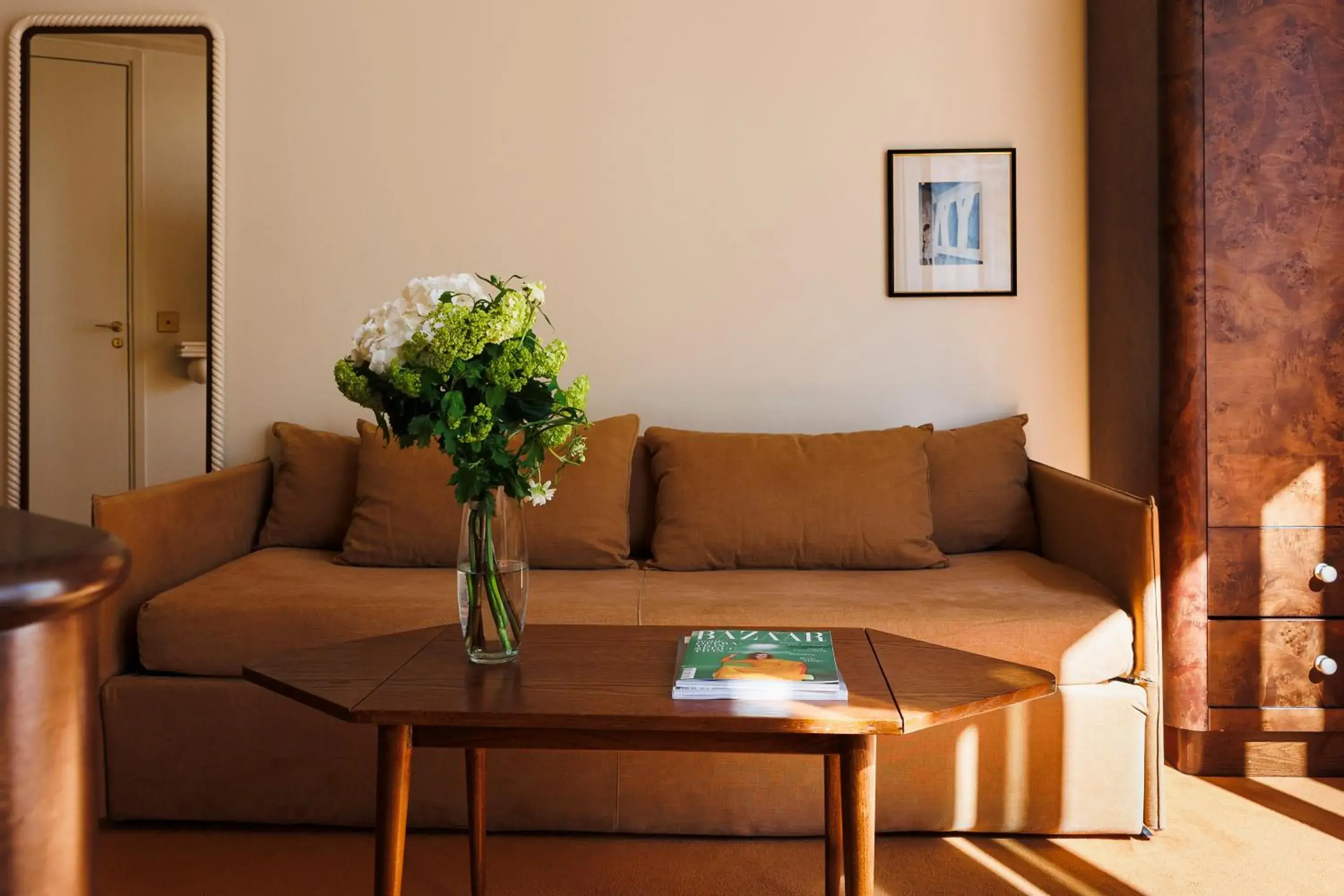 Junior Suite in Hotel Rochechouart, a Member of Design Hotels Junior Suite in Hotel Rochechouart, a Member of Design Hotels