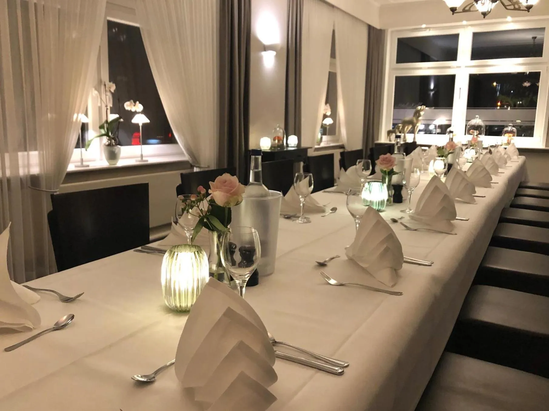 Restaurant/places to eat in Hotel Kühl