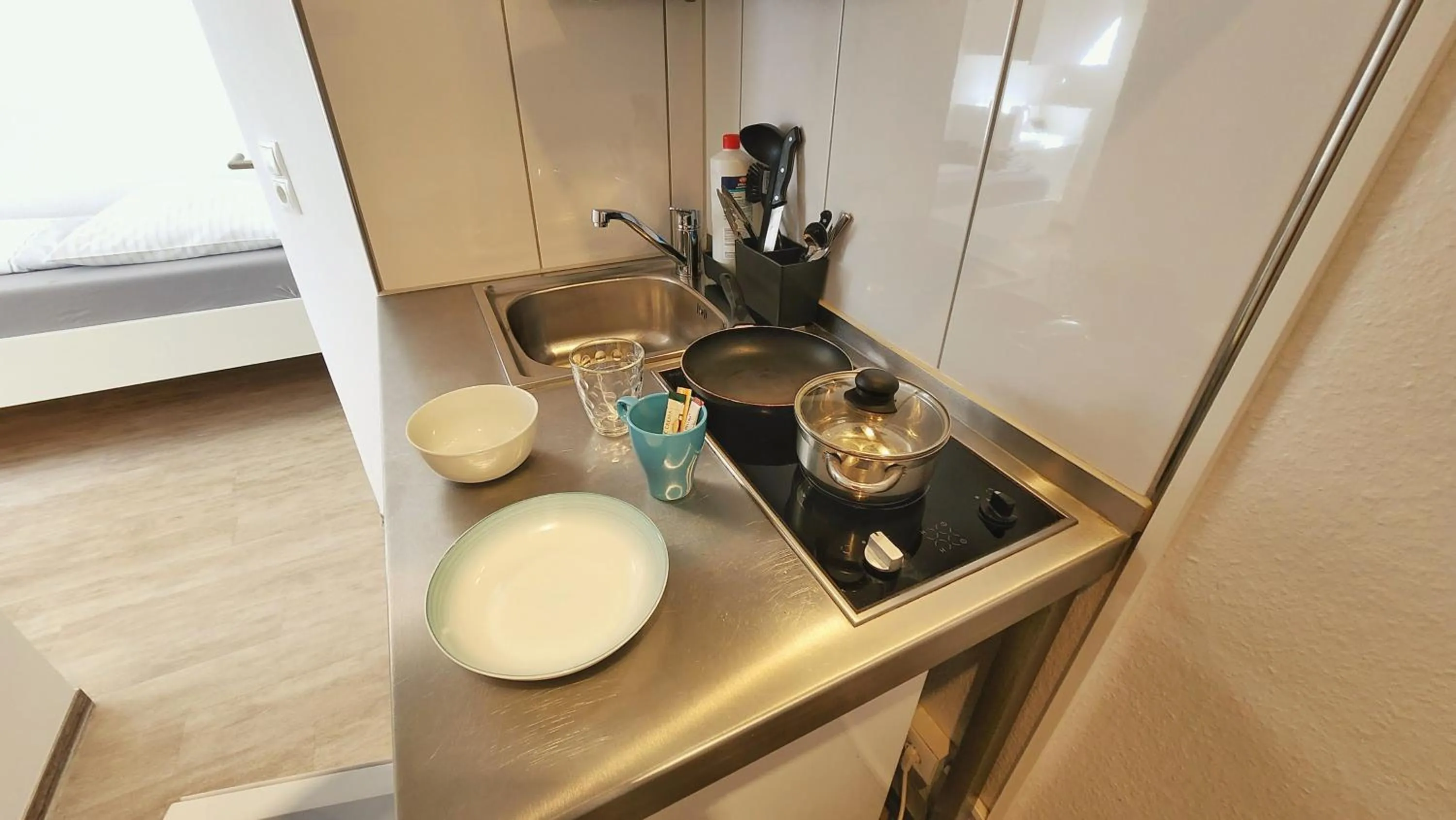 Kitchen or kitchenette in Aparthotel B & L