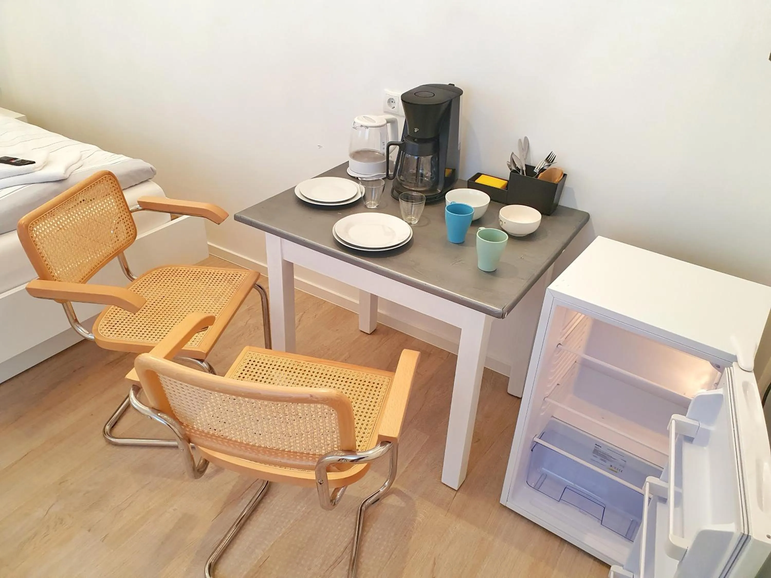 Budget Double Room in Aparthotel B & L