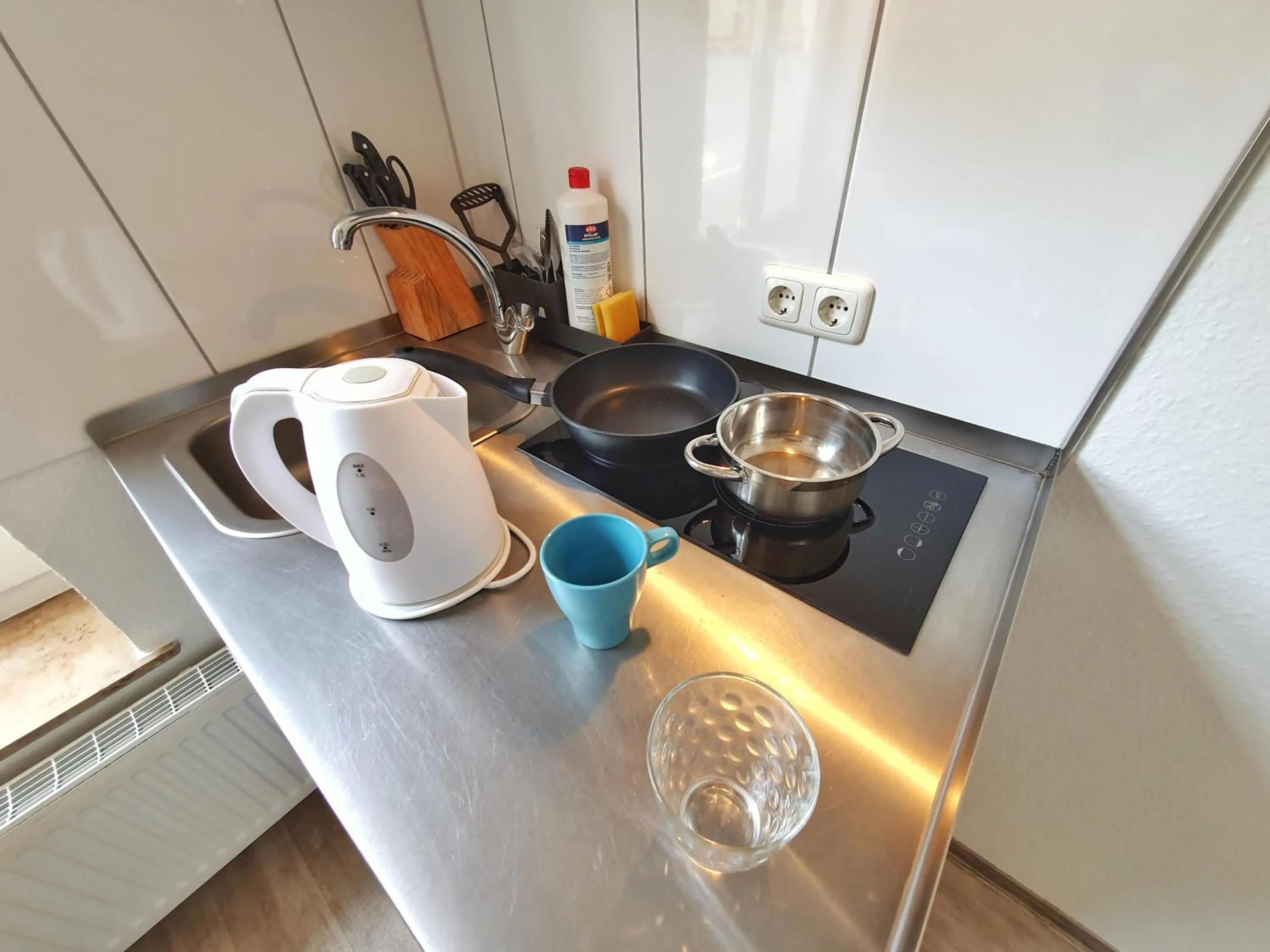 Kitchen or kitchenette in Aparthotel B & L