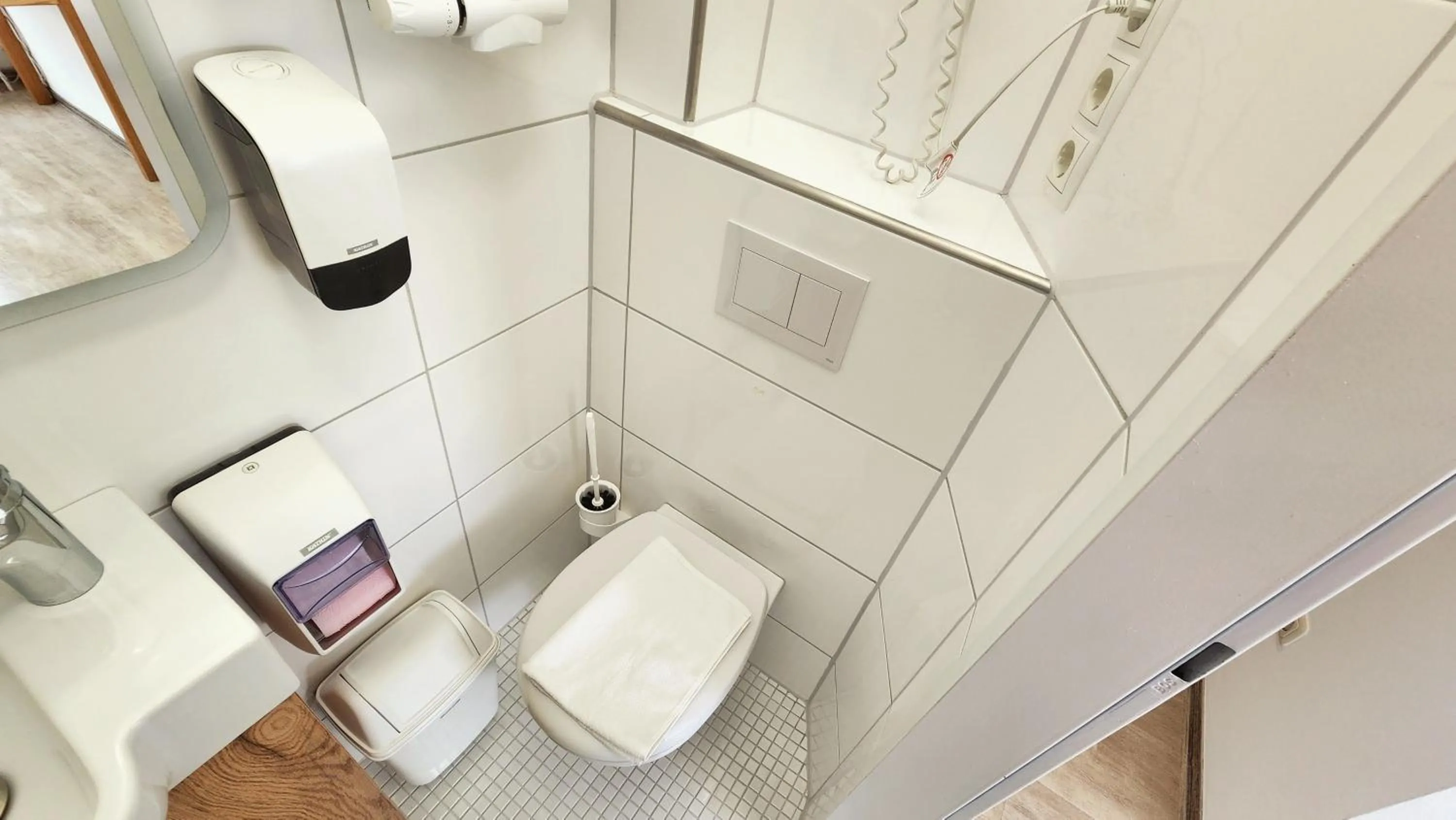 Bathroom in Aparthotel B & L