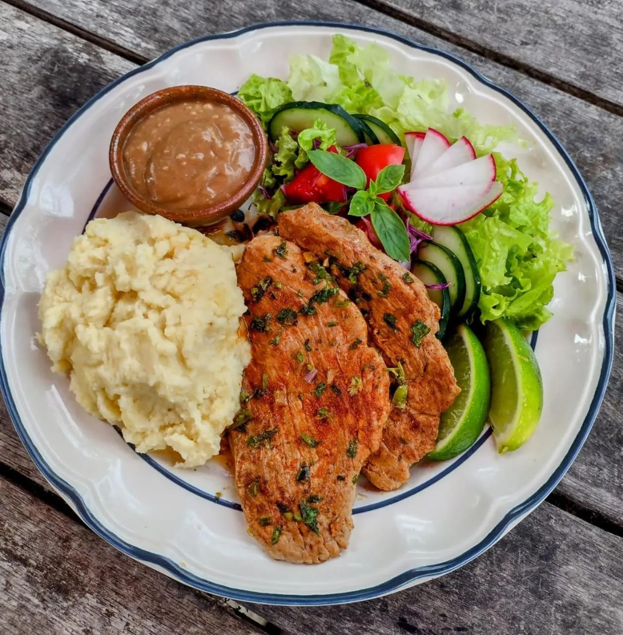 Restaurant/places to eat in Hotel Jaguar Inn Tikal