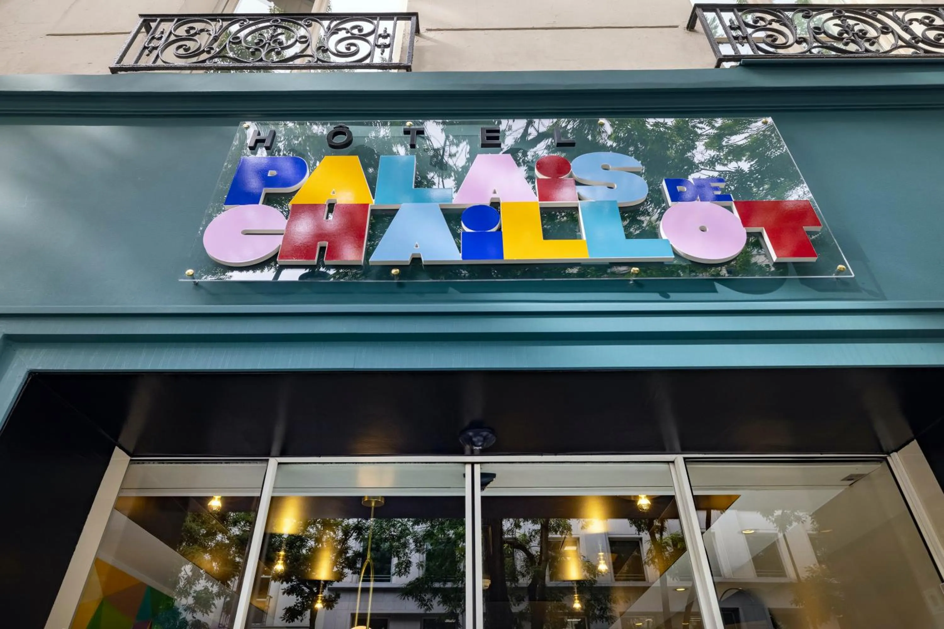 Facade/entrance in Hôtel Palais De Chaillot