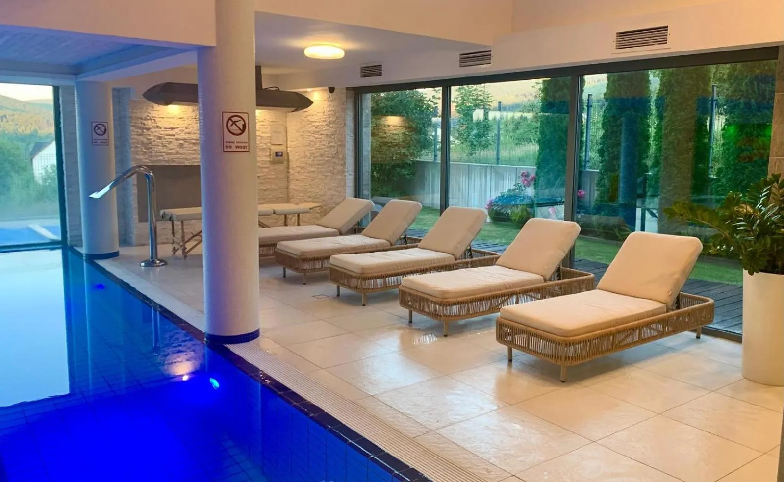 Seating area in Flinski Sport X SPA, Boutique X Art