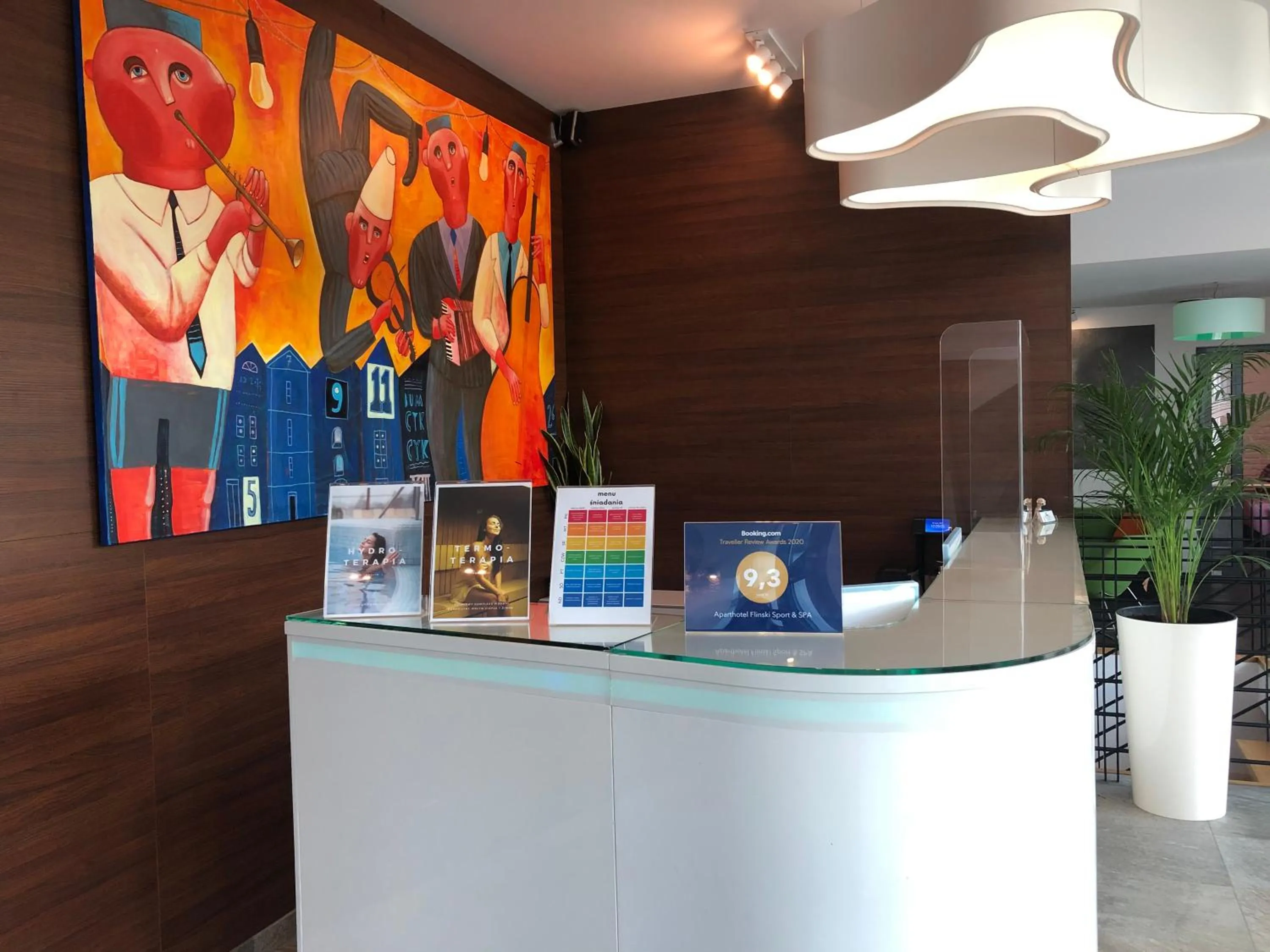 Facade/entrance in Flinski Sport X SPA, Boutique X Art