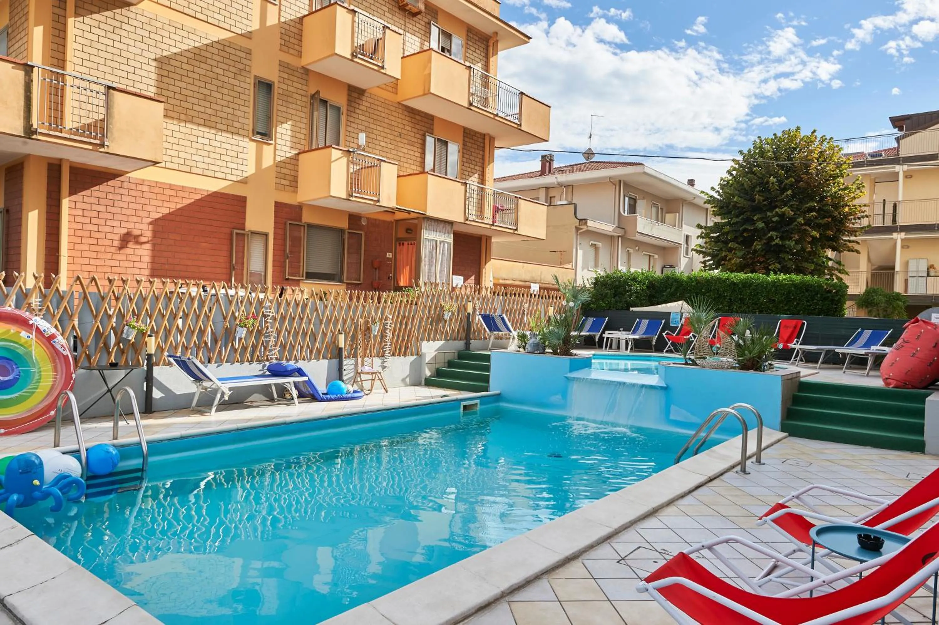 Swimming pool in Hotel A Casa Nostra