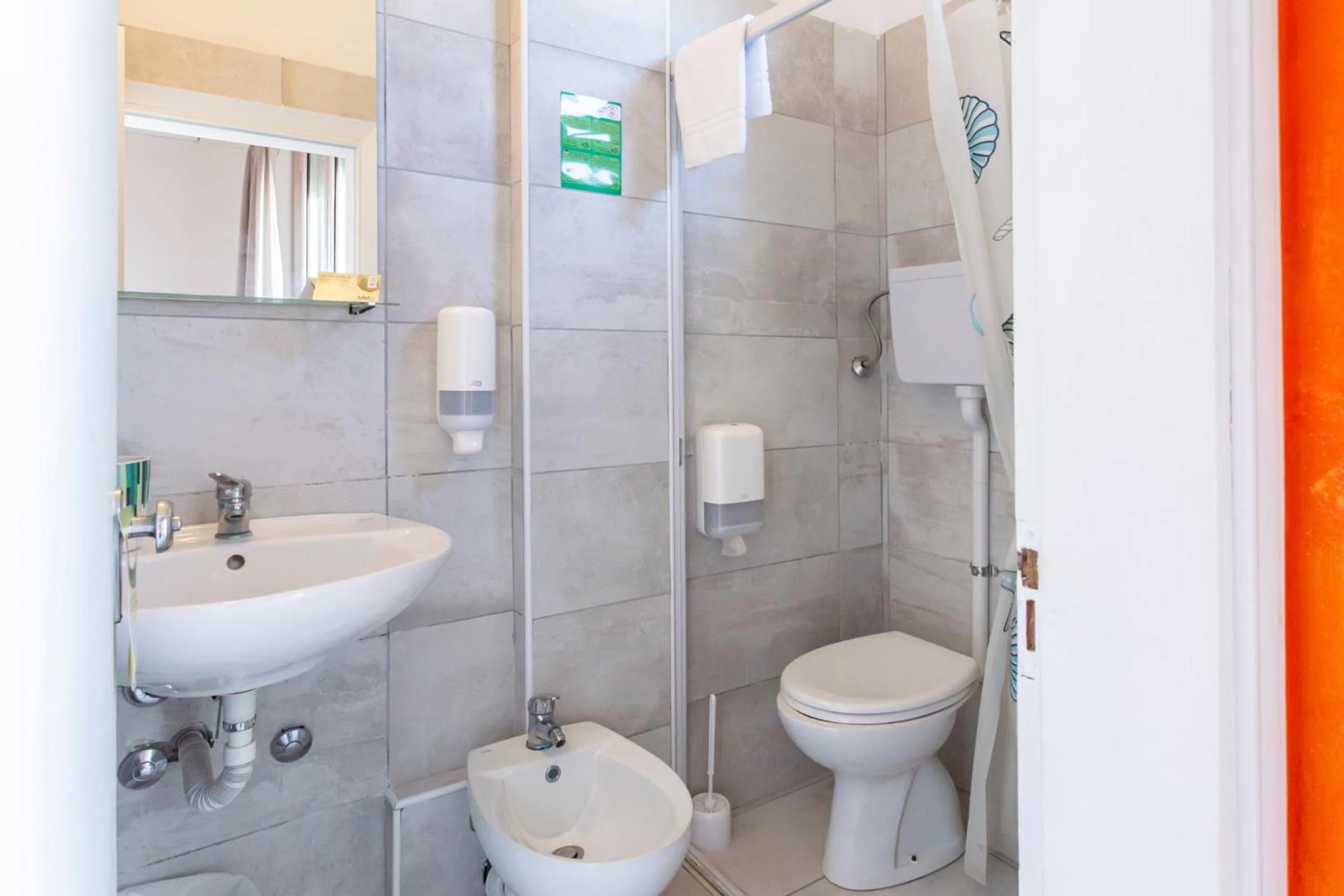 Shower in Hotel A Casa Nostra