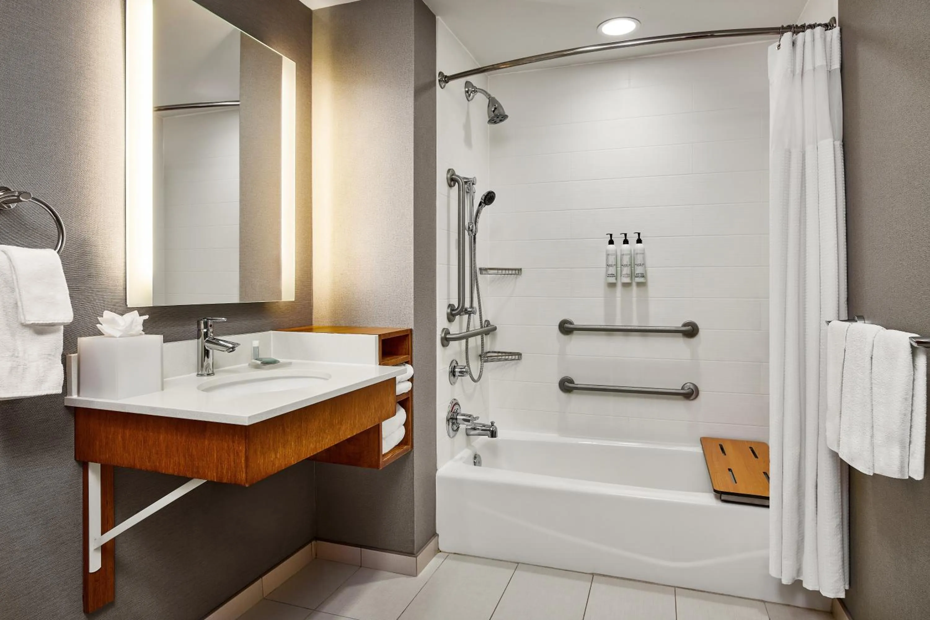 Bath in SpringHill Suites by Marriott Deadwood