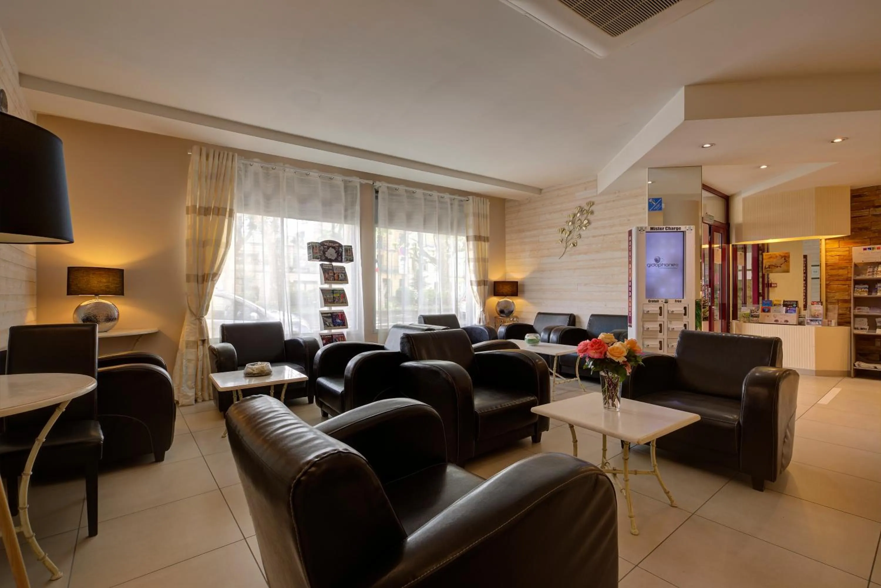 Property building in The Originals City, Hôtel de Bordeaux, Bergerac centre