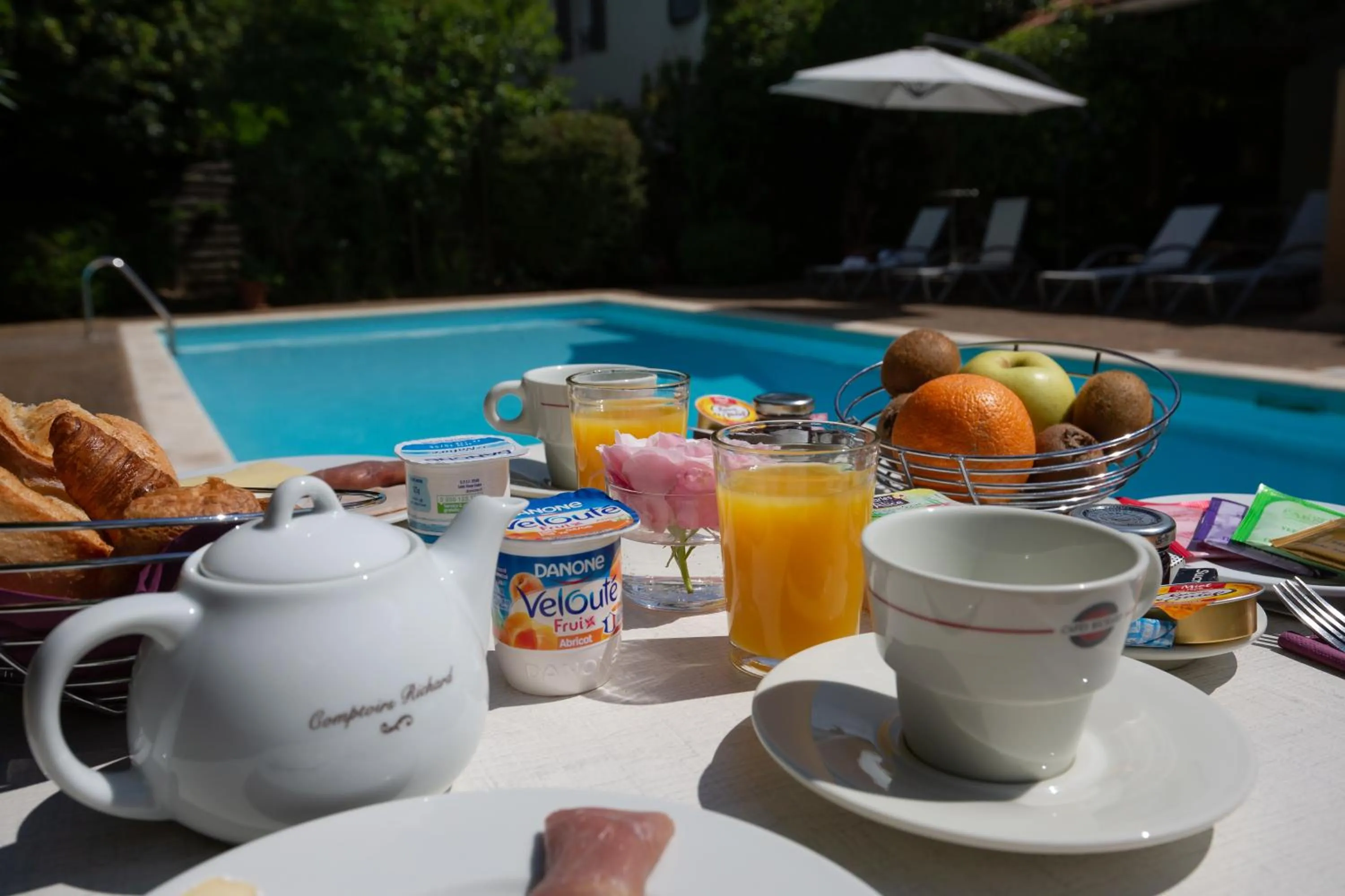 Breakfast in The Originals City, Hôtel de Bordeaux, Bergerac centre