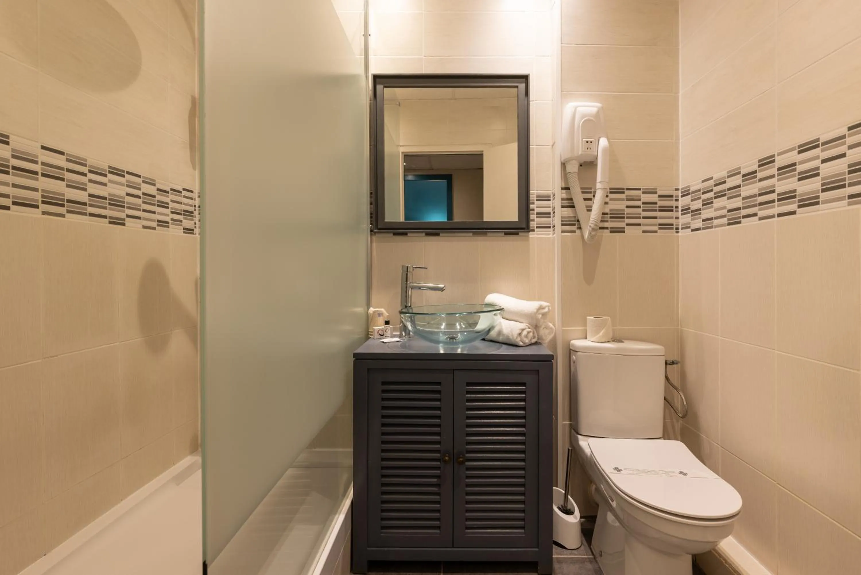 Property building in The Originals City, Hôtel de Bordeaux, Bergerac centre