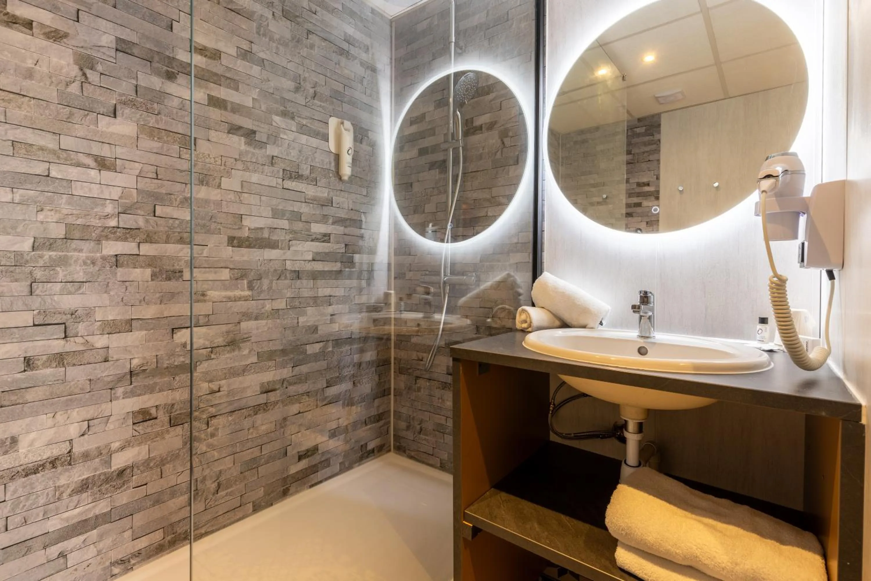 Property building in The Originals City, Hôtel de Bordeaux, Bergerac centre