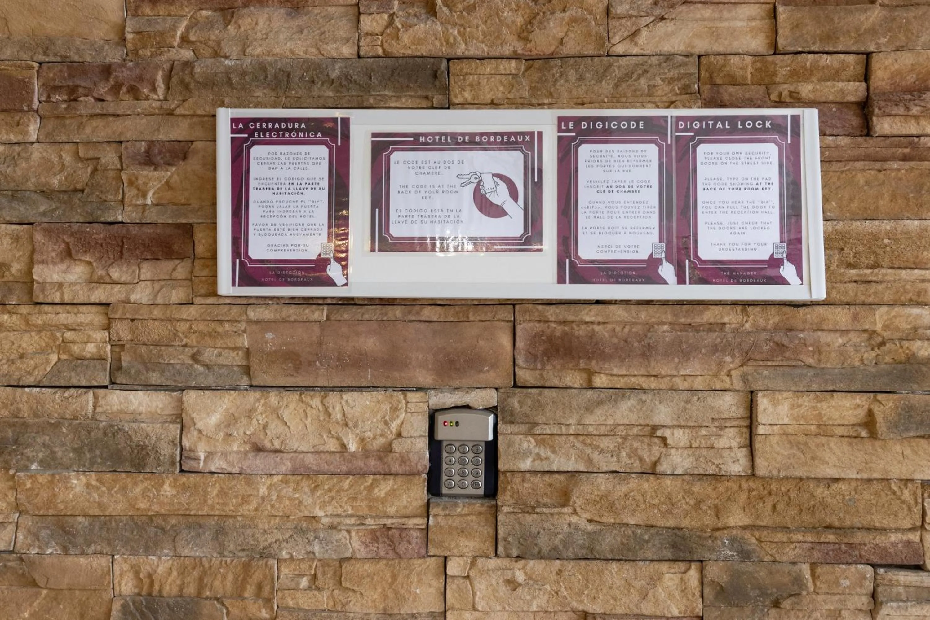 Facade/entrance in The Originals City, Hôtel de Bordeaux, Bergerac centre