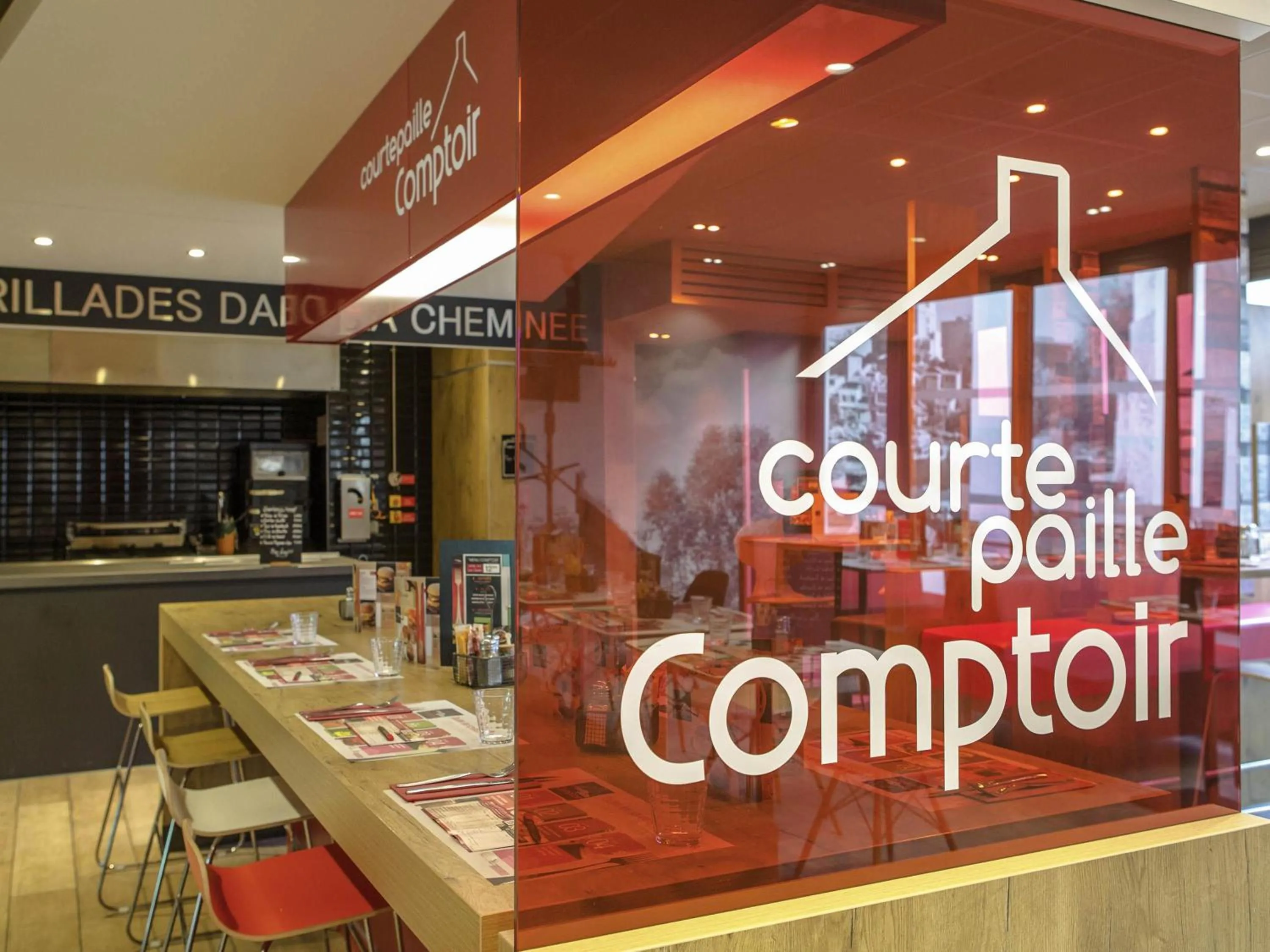 Restaurant/places to eat in ibis Marseille Timone