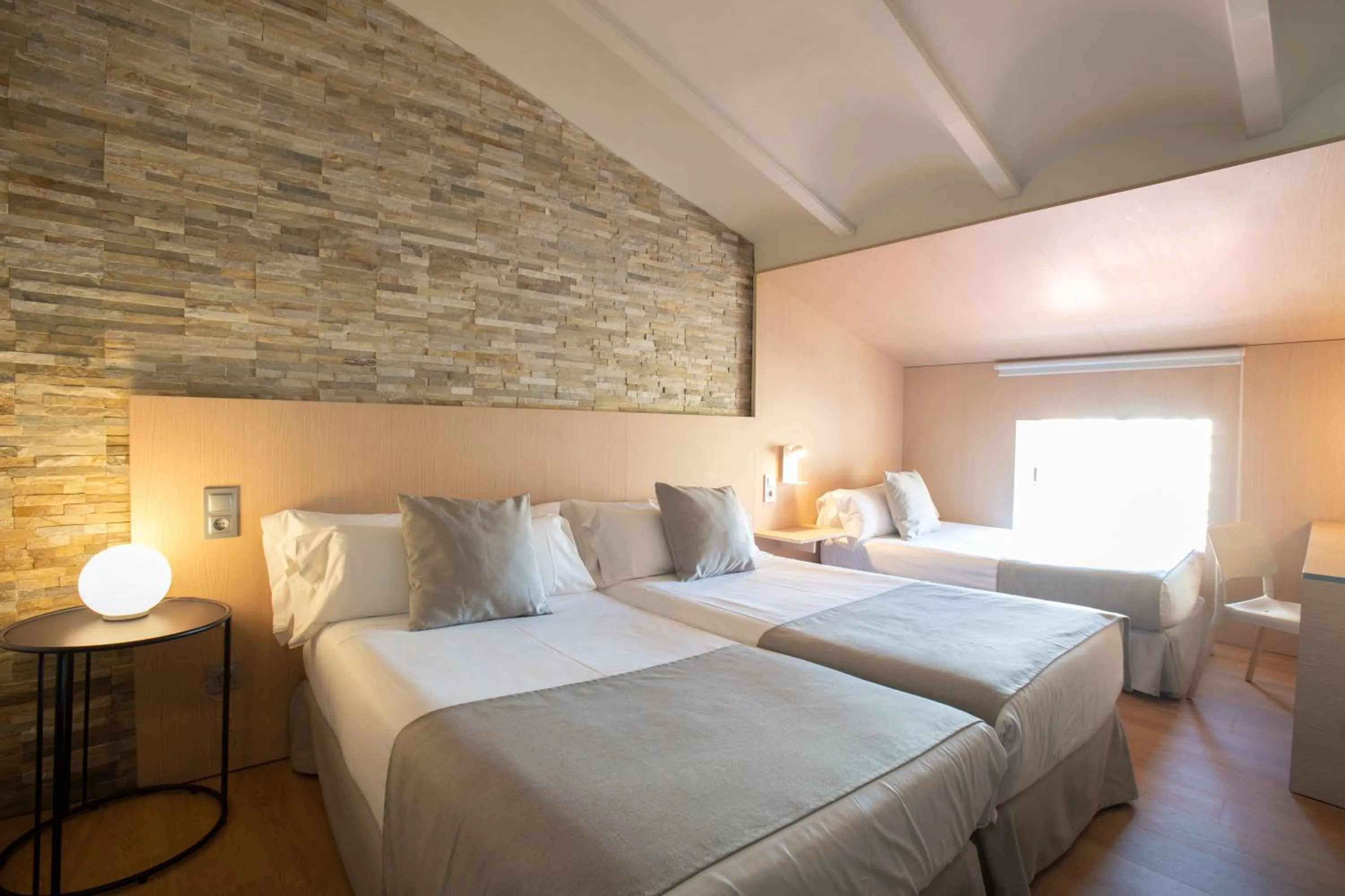 Bed in Olympia Consul del Mar