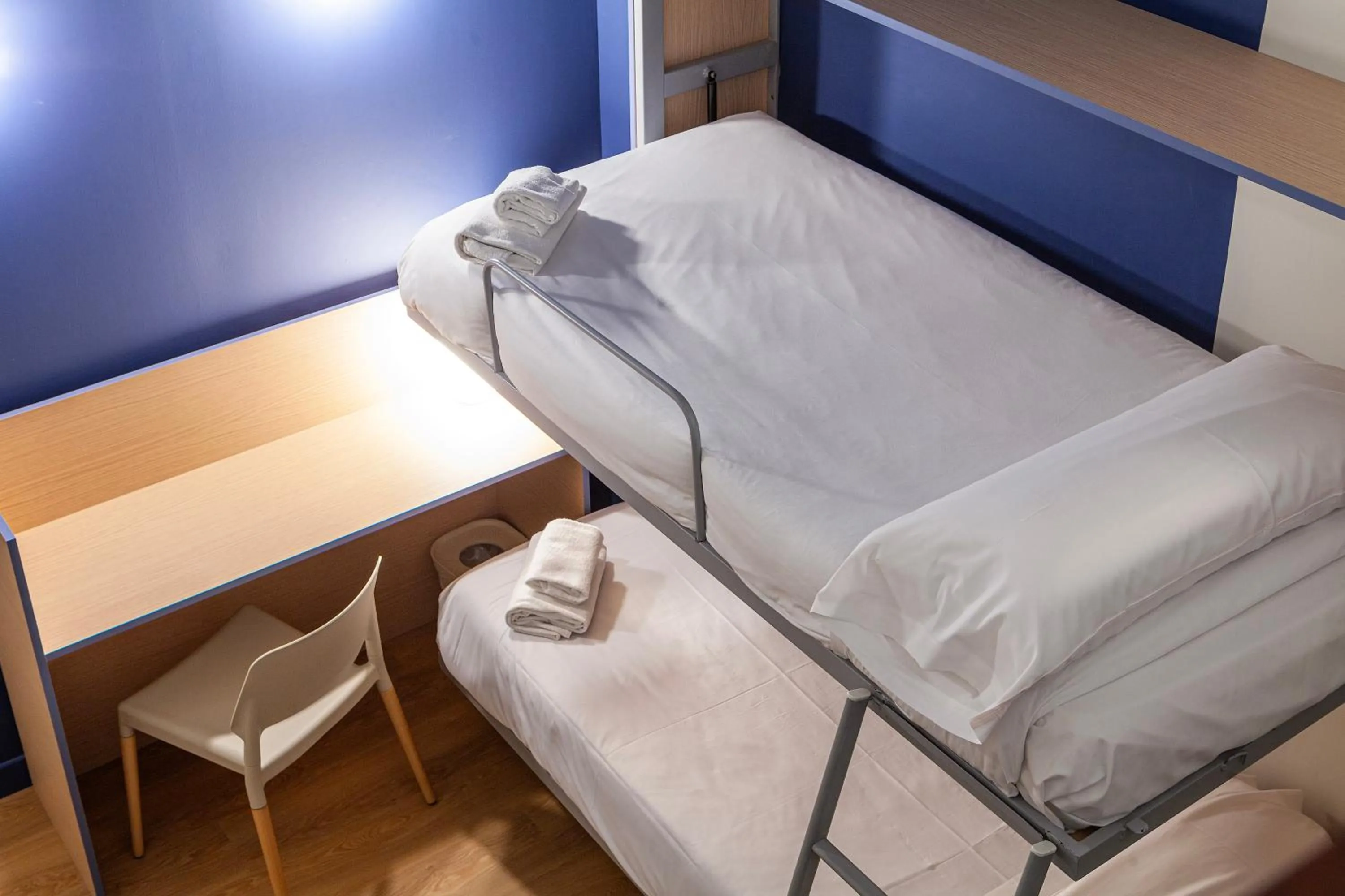 Decorative detail, Bed in Olympia Consul del Mar