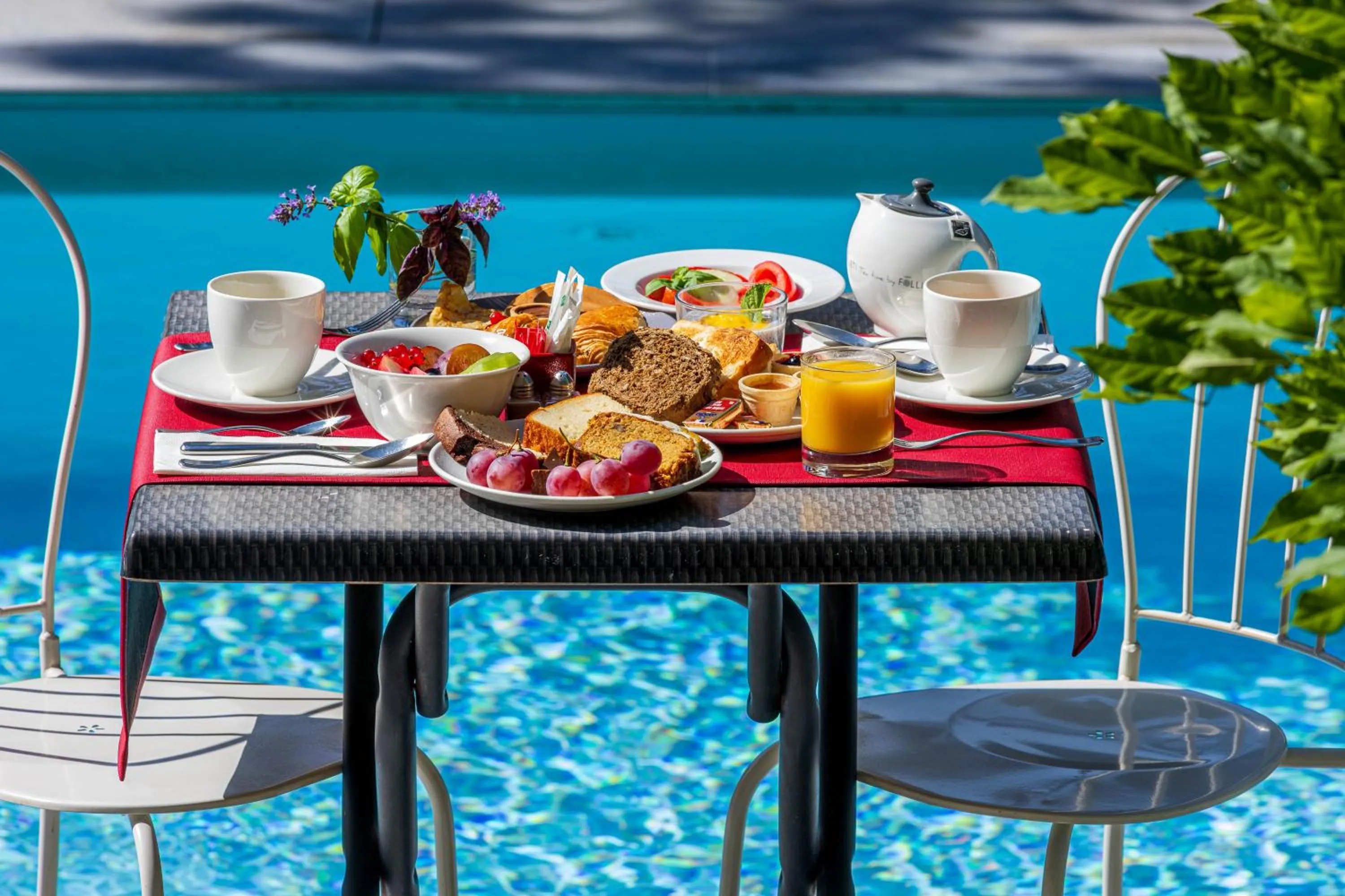 Breakfast in Hôtel Garrigae Villa La Florangerie - SPA & Piscine