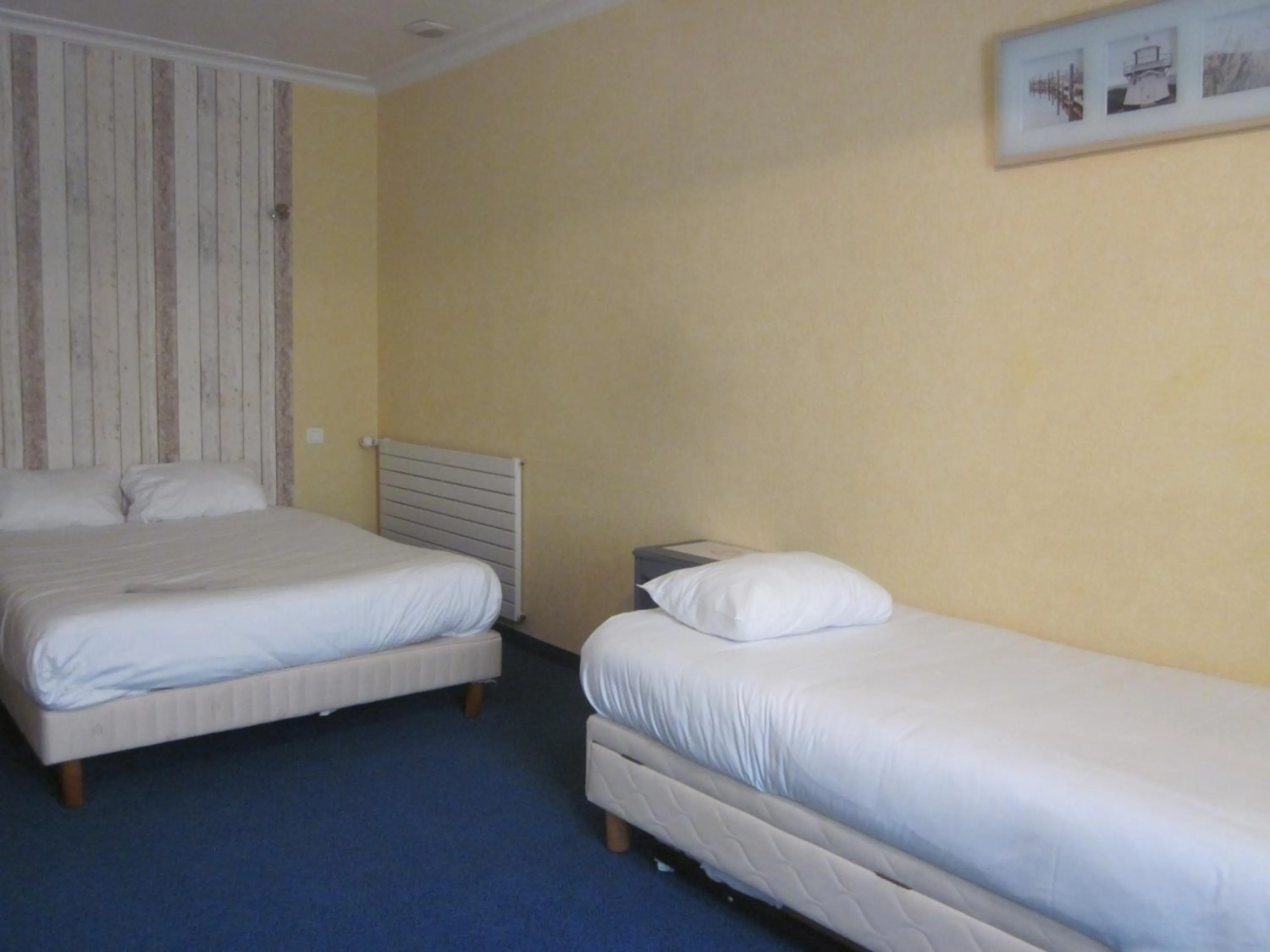 Bed in Hotel La Chaumière