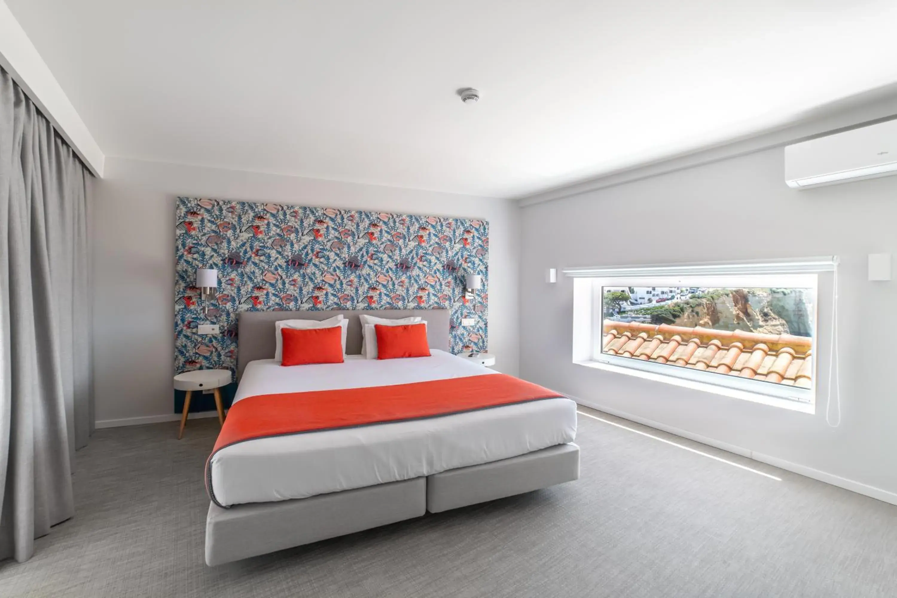 Double or Twin Room with Partial Sea View in Castelo Guest House Double or Twin Room with Partial Sea View in Castelo Guest House