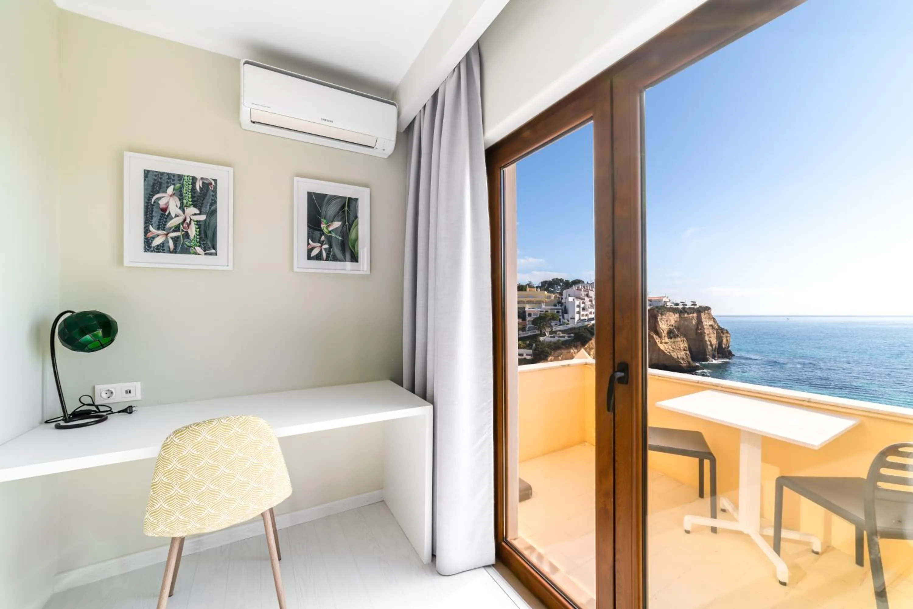 Seating area in Castelo Guest House