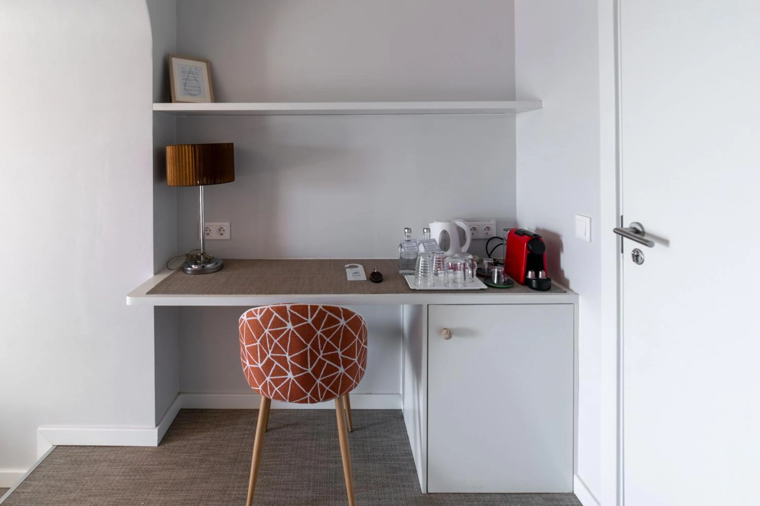 Coffee/tea facilities in Castelo Guest House