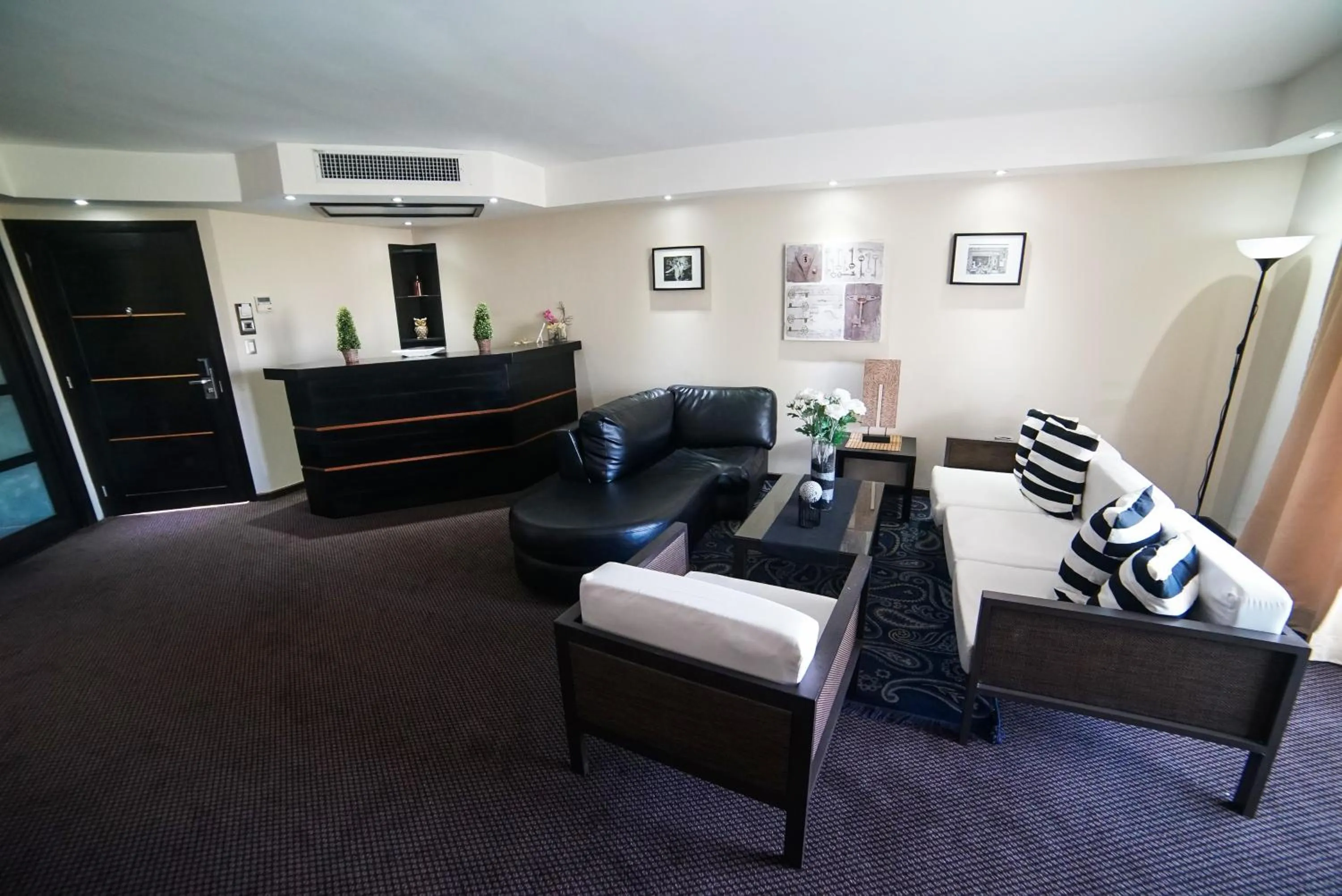 Savoy Hotel Boutique