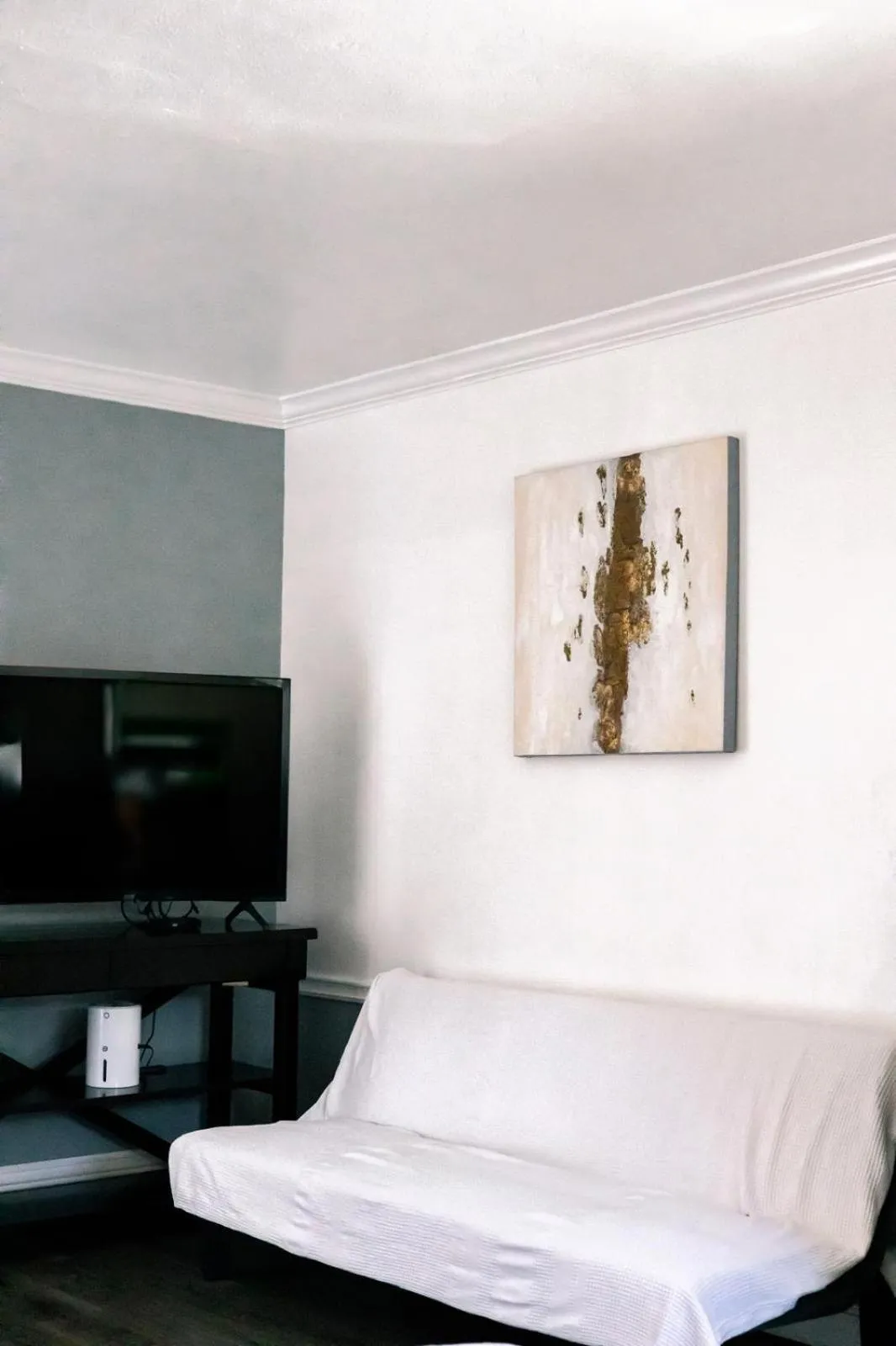 Seaside Laguna Inn & Suites