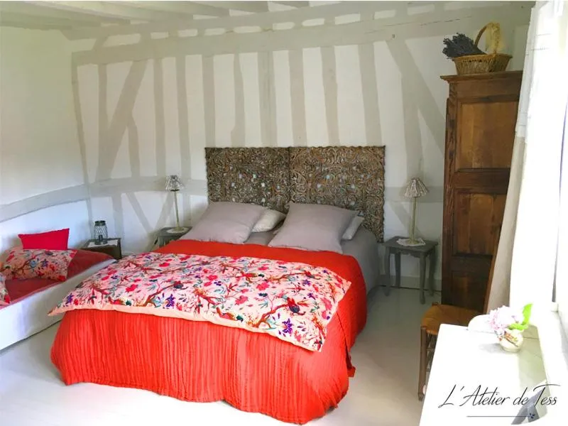 Bed in L'Atelier de Tess