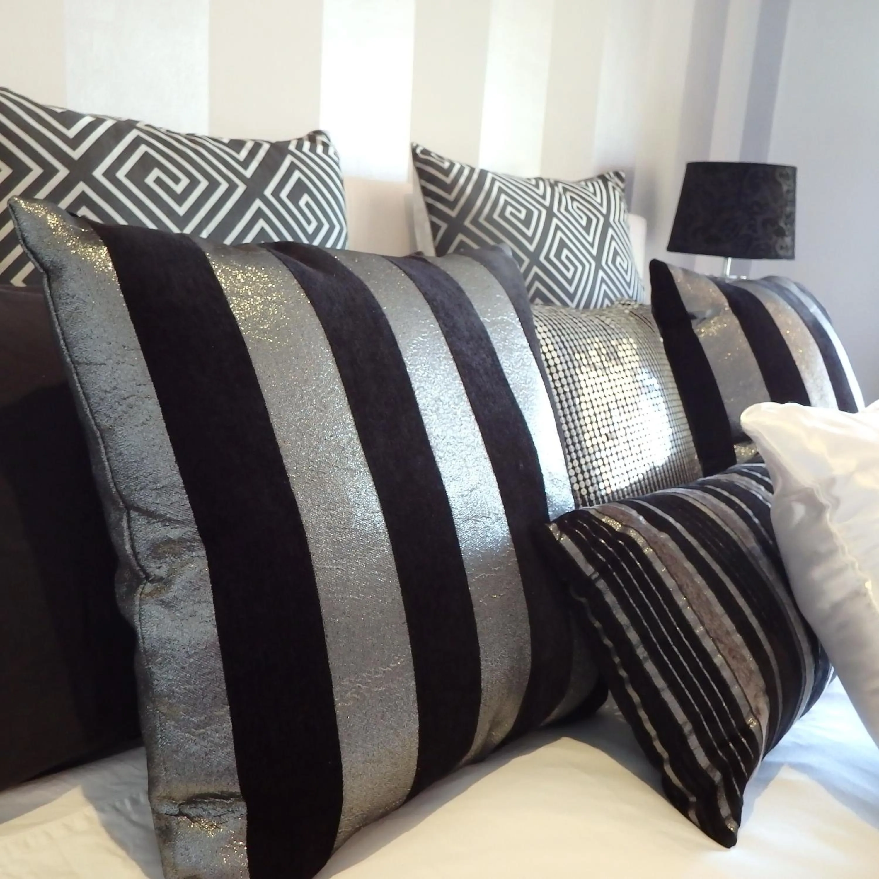 Decorative detail, Bed in Bowral Road Art Gallery Bed and Breakfast